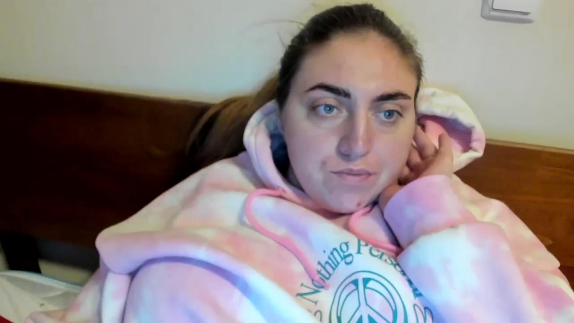 Gallery image thumbnail from Klassy_Holls's myfreecams stream on, 01/01/2024, 13:59 image 6 of 20