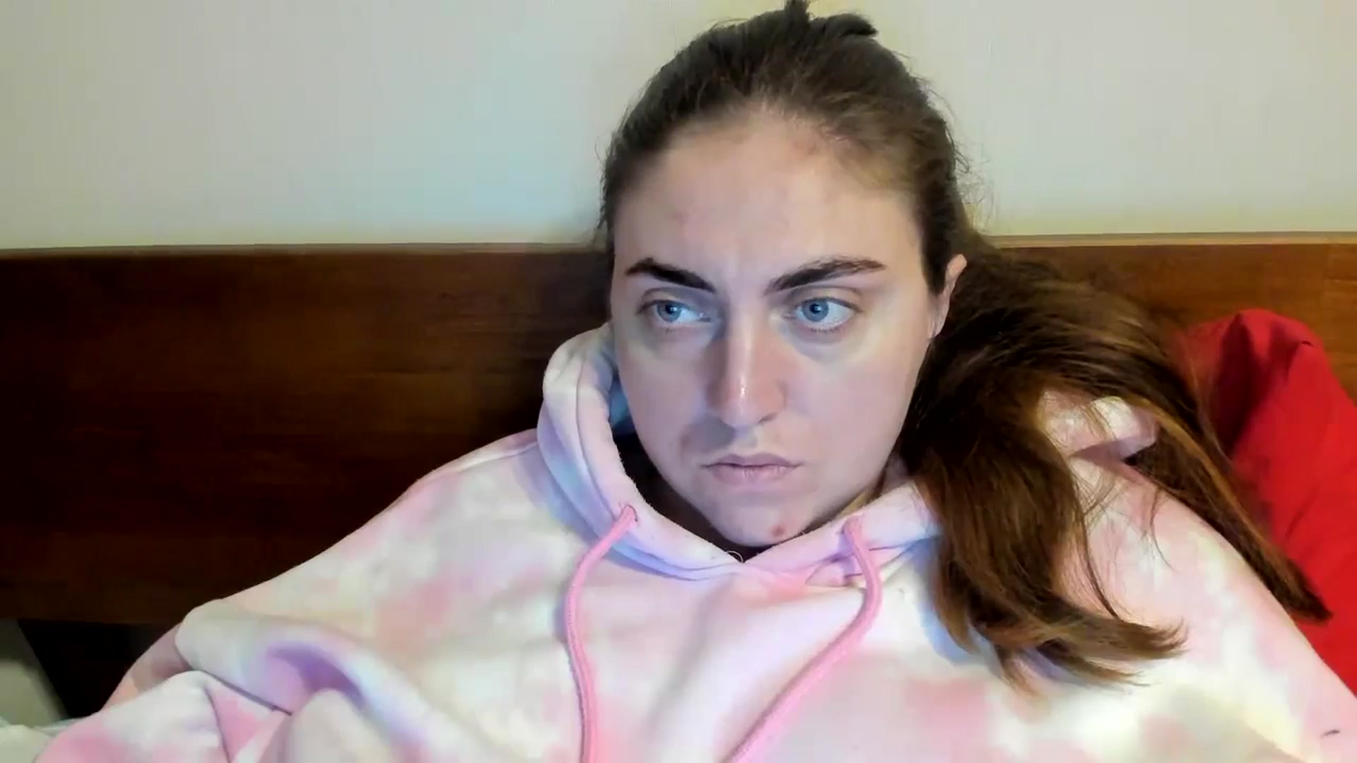 Gallery image thumbnail from Klassy_Holls's myfreecams stream on, 01/01/2024, 13:59 image 16 of 20