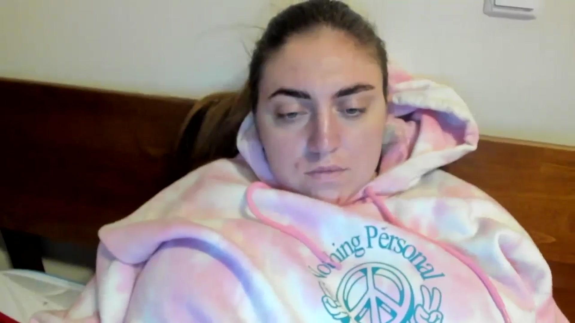 Gallery image thumbnail from Klassy_Holls's myfreecams stream on, 01/01/2024, 13:59 image 3 of 20
