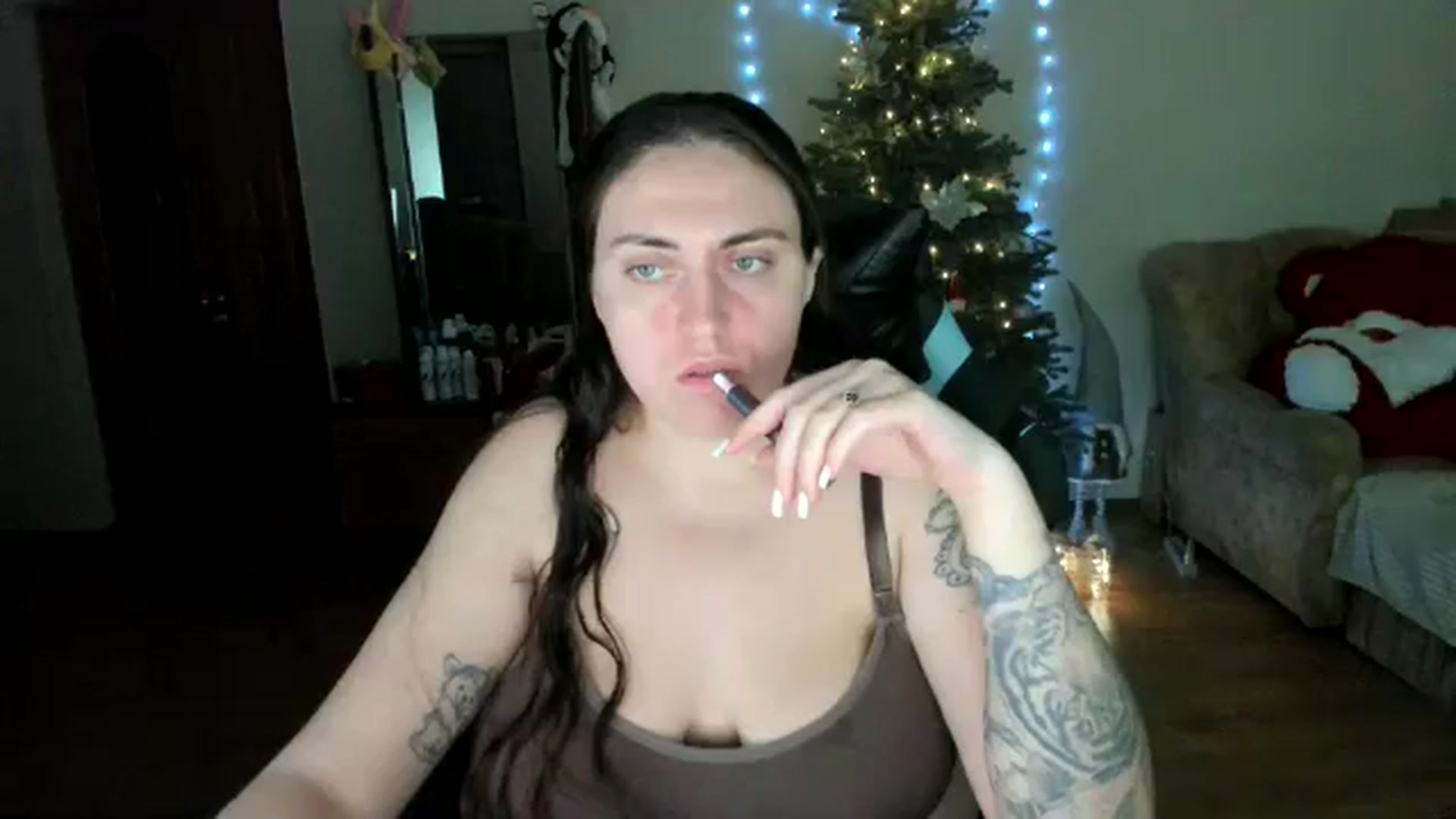 Gallery image thumbnail from Klassy_Holls's myfreecams stream on, 12/25/2025, 19:00 image 9 of 20