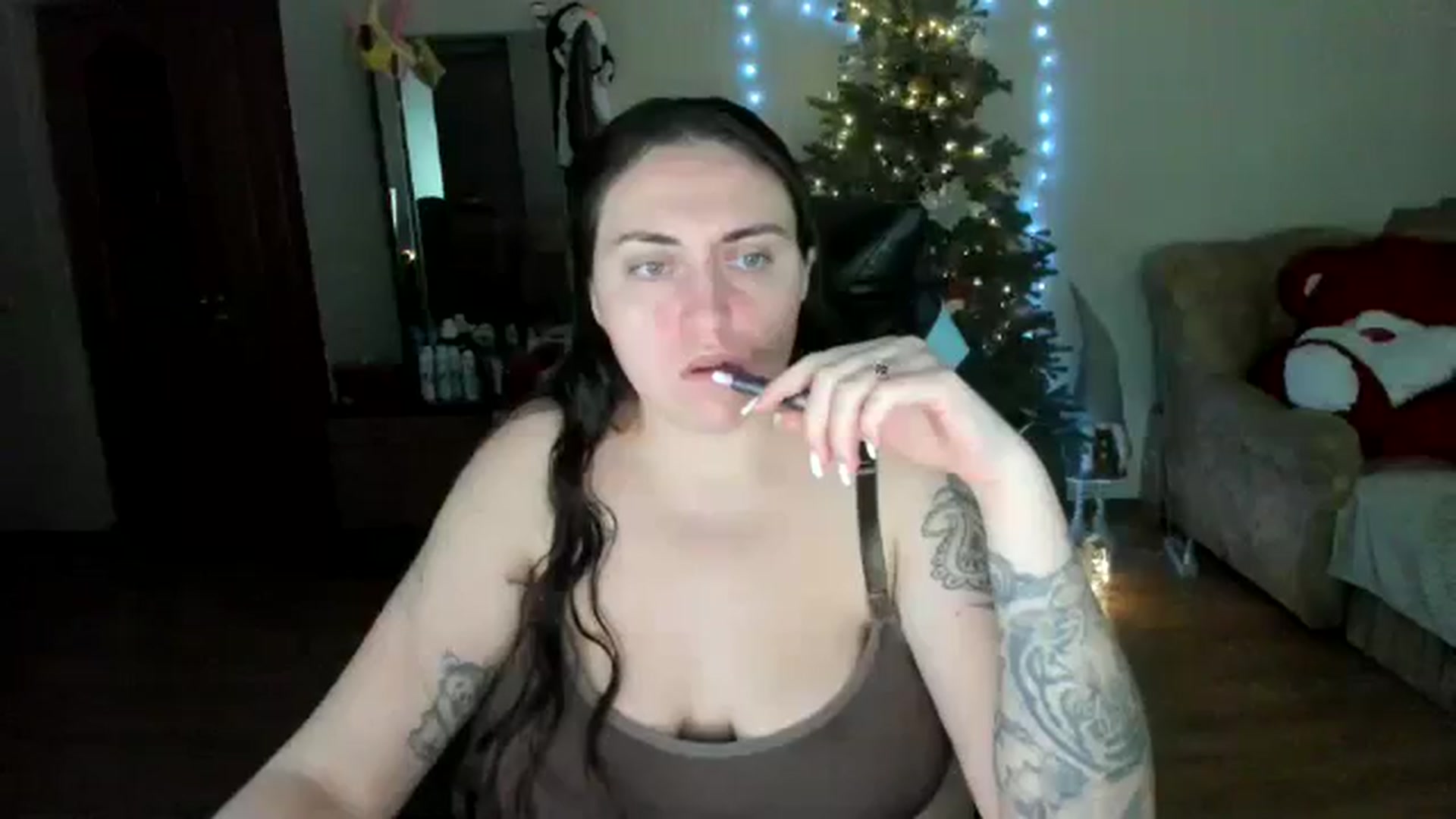 Gallery image thumbnail from Klassy_Holls's myfreecams stream on, 12/25/2025, 19:00 image 10 of 20