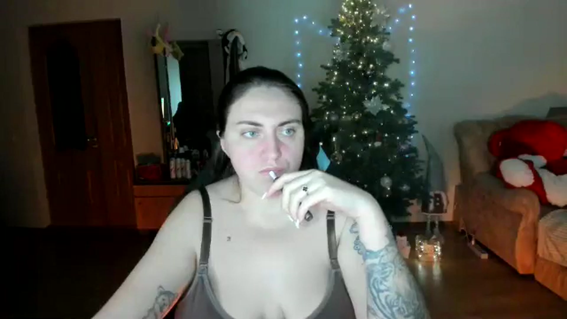 Gallery image thumbnail from Klassy_Holls's myfreecams stream on, 12/27/2025, 15:10 image 9 of 20