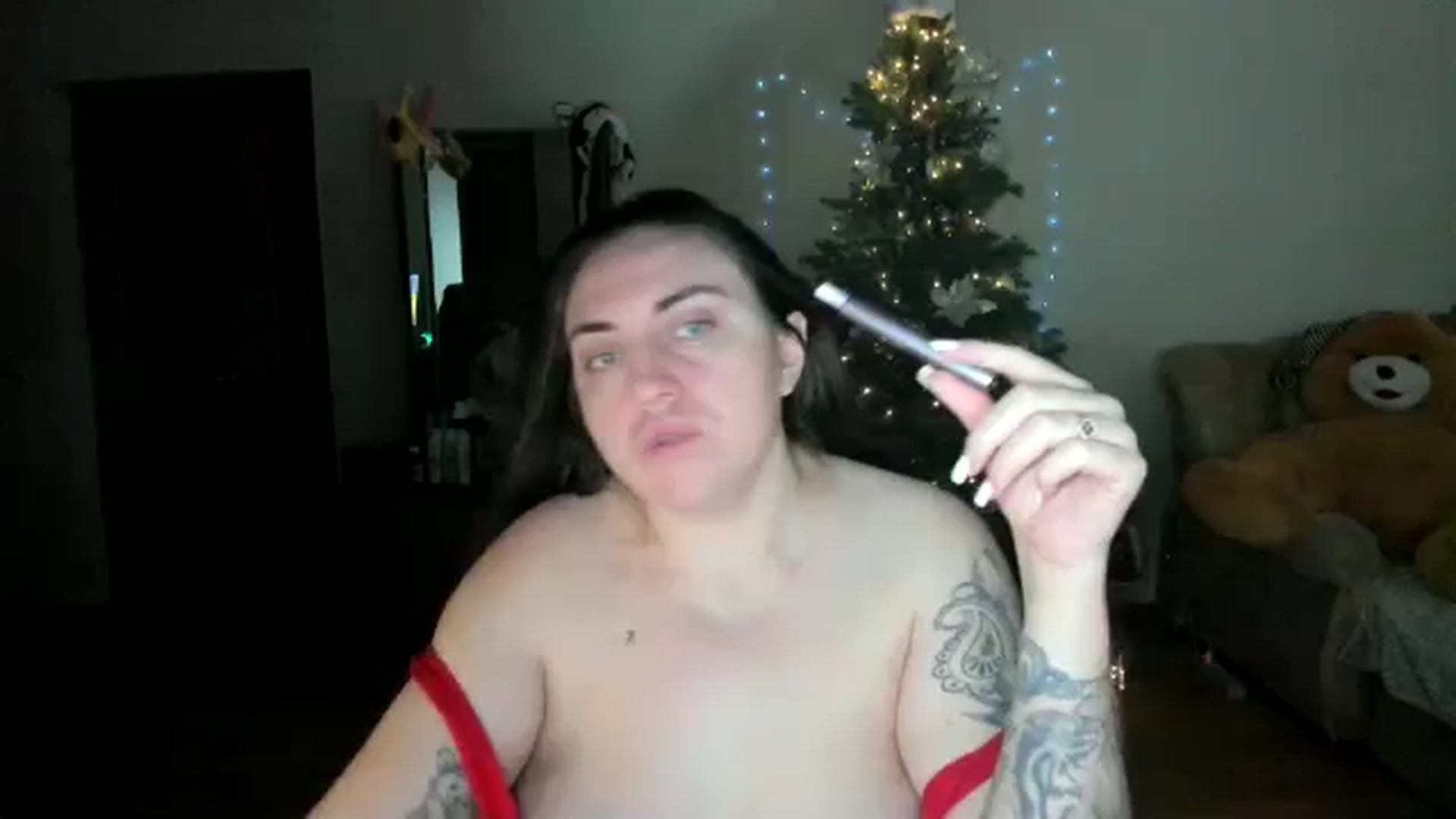 Gallery image thumbnail from Klassy_Holls's myfreecams stream on, 12/29/2025, 16:22 image 17 of 20