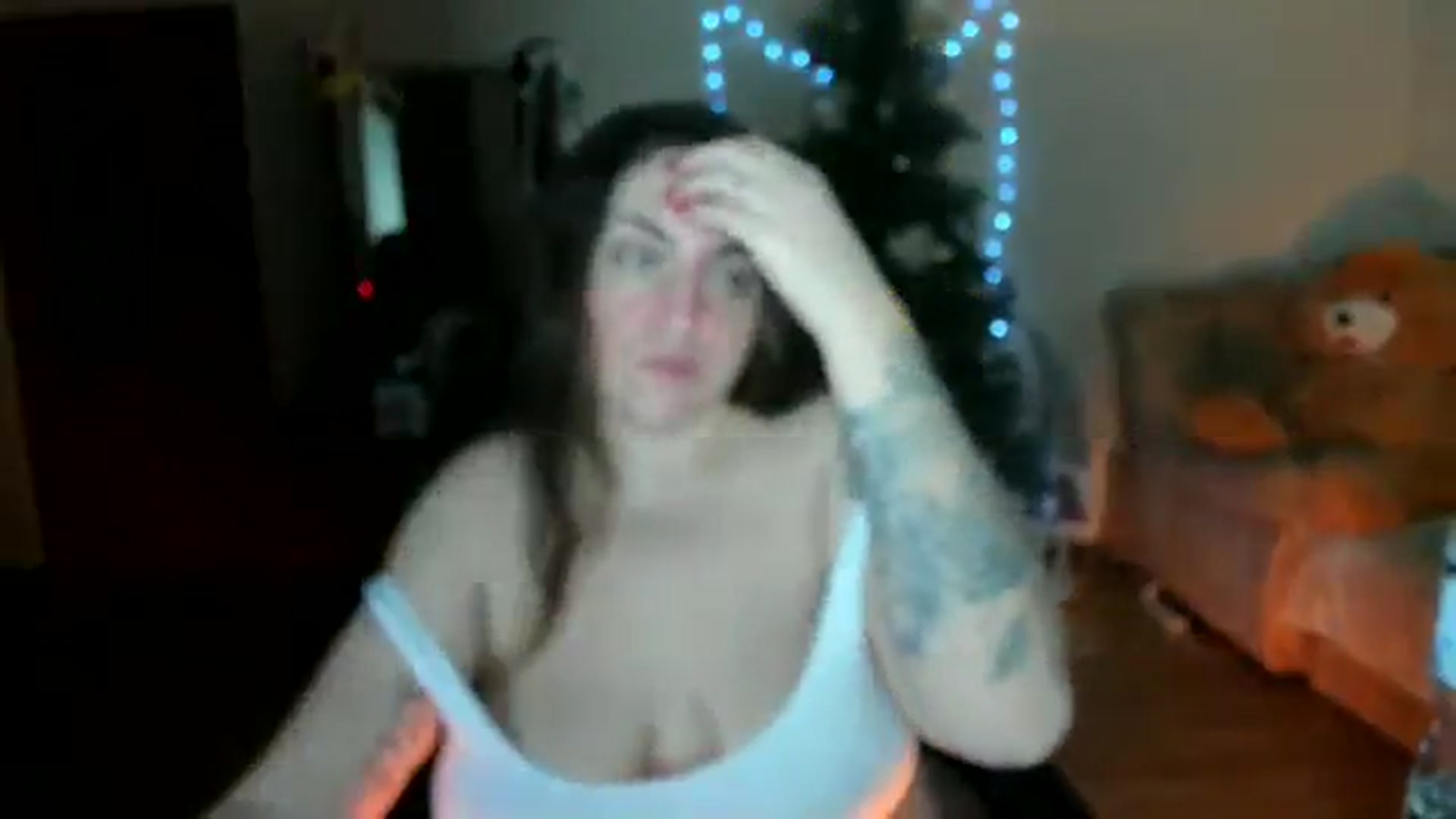 Gallery image thumbnail from Klassy_Holls's myfreecams stream on, 12/31/2025, 19:36 image 10 of 20