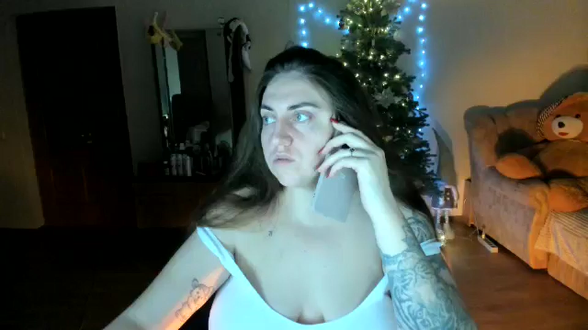 Gallery image thumbnail from Klassy_Holls's myfreecams stream on, 12/31/2025, 19:36 image 16 of 20
