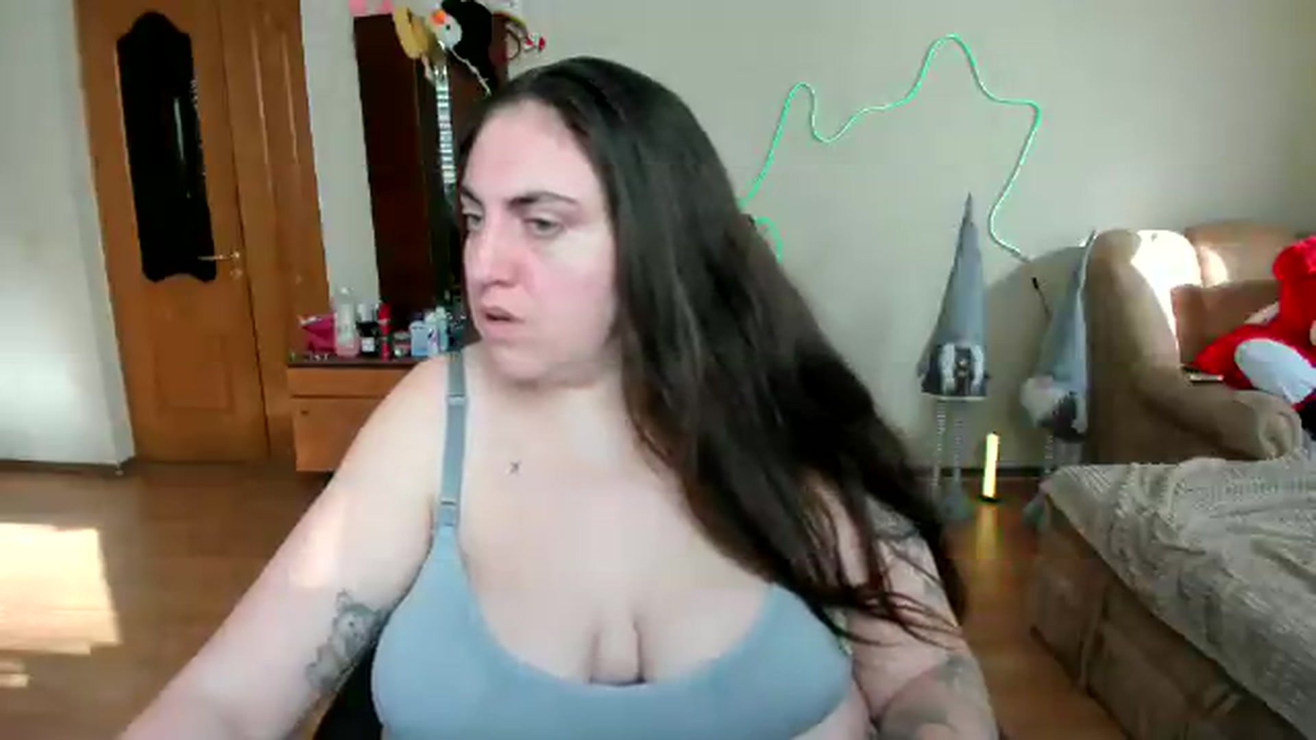 Gallery image thumbnail from Klassy_Holls's myfreecams stream on, 03/09/2026, 12:33 image 10 of 20