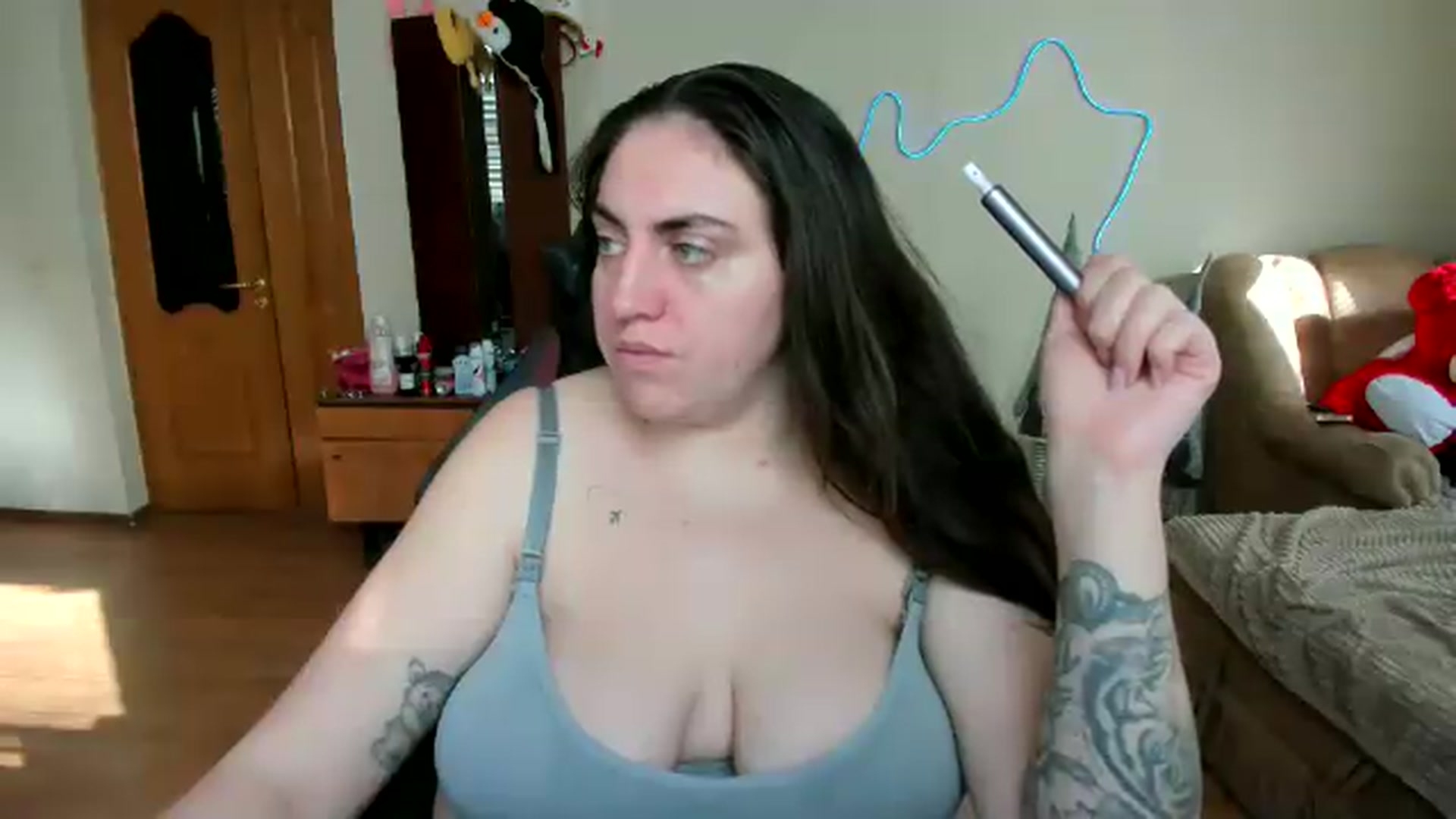 Gallery image thumbnail from Klassy_Holls's myfreecams stream on, 03/09/2026, 12:33 image 9 of 20