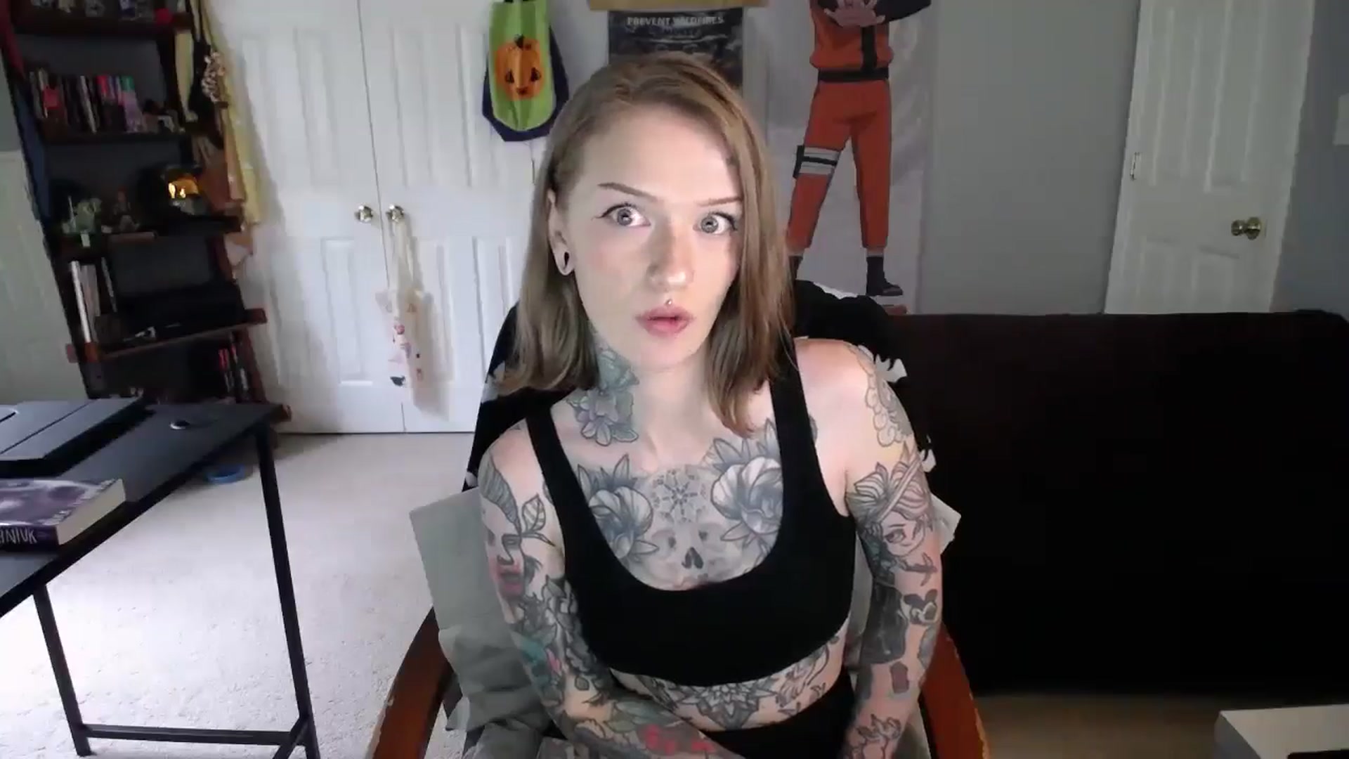 Gallery image thumbnail from Klenobi's myfreecams stream on, 07/08/2025, 23:20 image 14 of 20