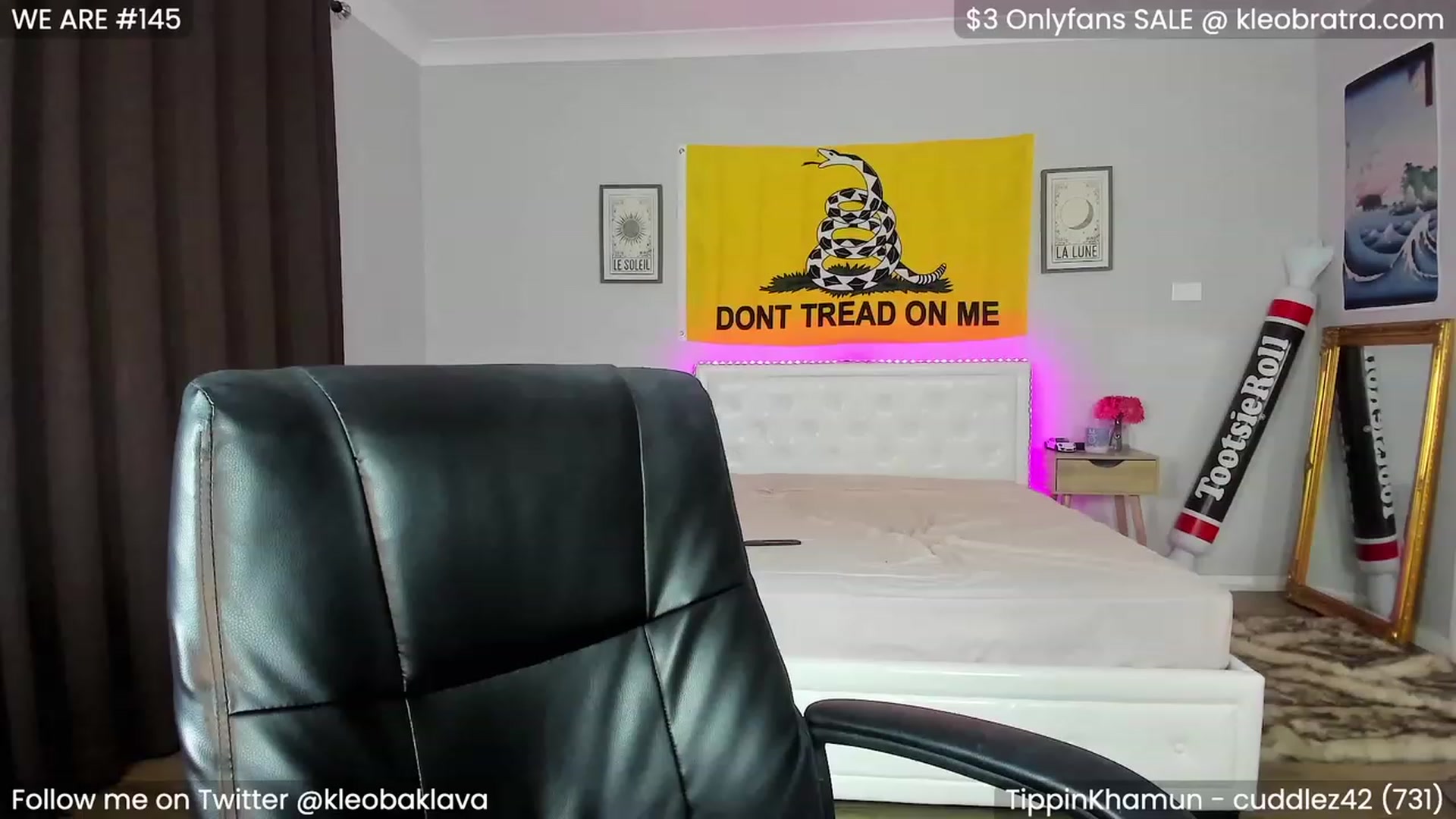 Gallery image thumbnail from KleoBratra's myfreecams stream on, 11/16/2022, 14:06 image 15 of 20