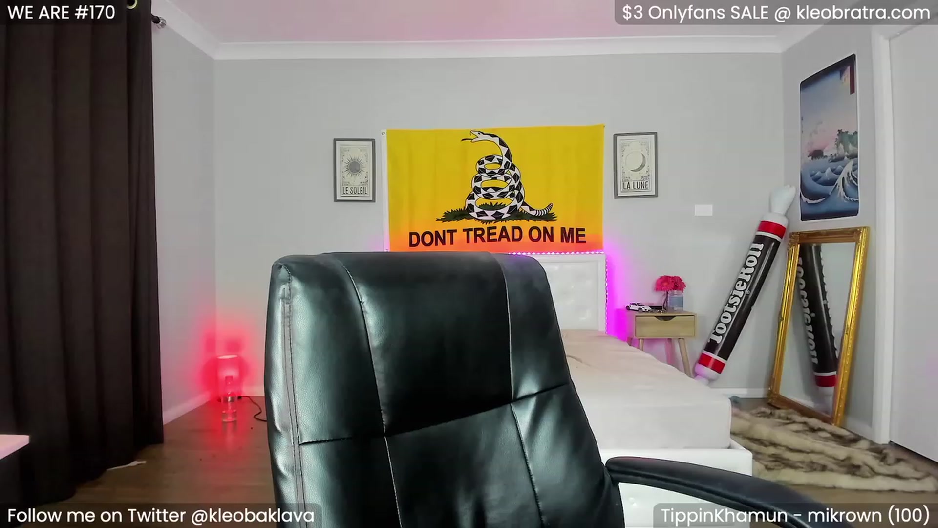 Gallery image thumbnail from KleoBratra's myfreecams stream on, 11/22/2022, 12:35 image 12 of 20