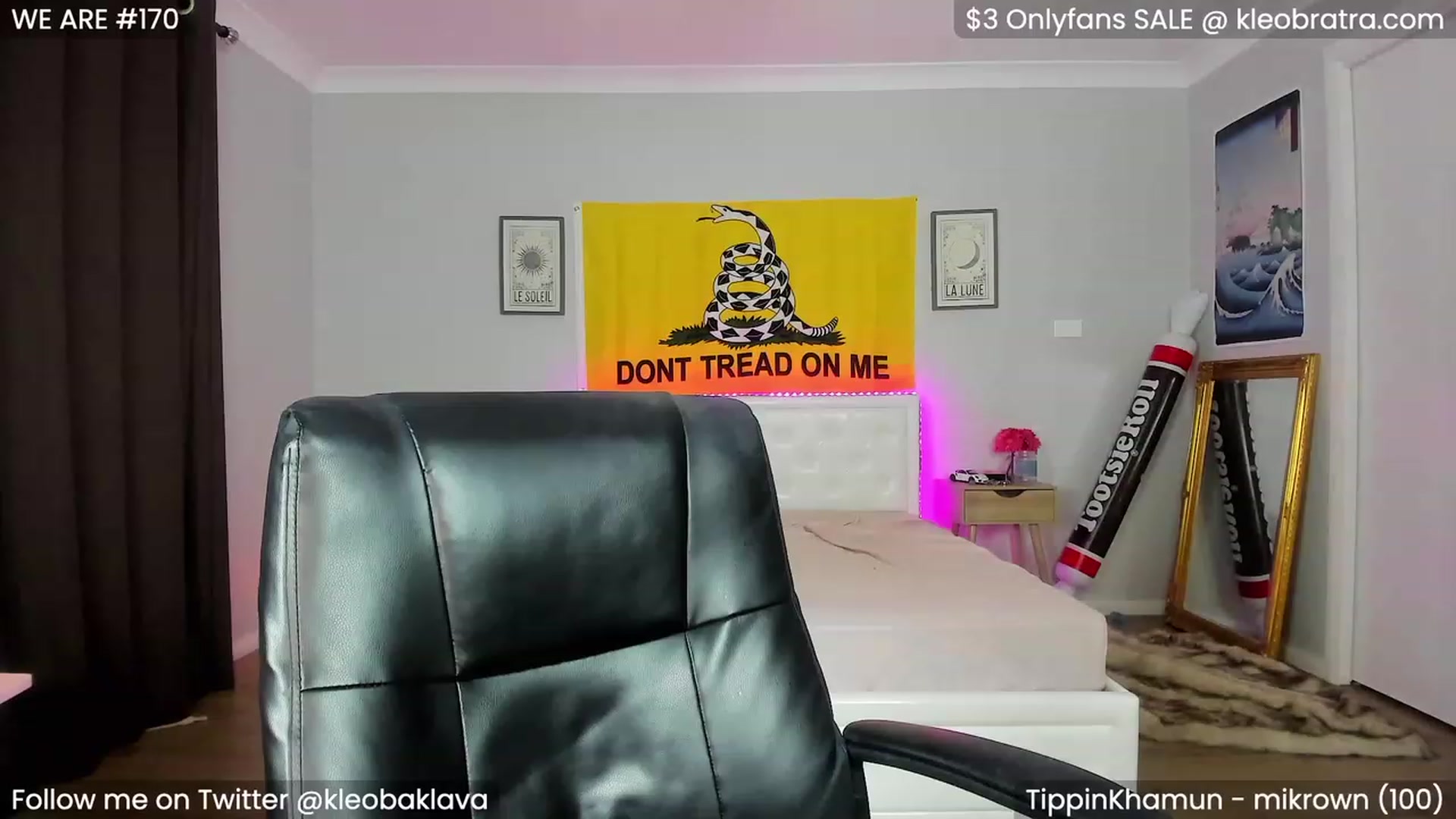 Gallery image thumbnail from KleoBratra's myfreecams stream on, 11/22/2022, 12:35 image 14 of 20