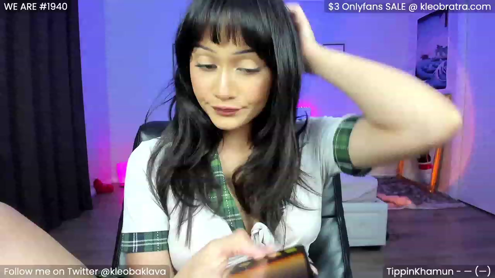 Gallery image thumbnail from KleoBratra's myfreecams stream on, 12/02/2022, 08:27 image 2 of 20