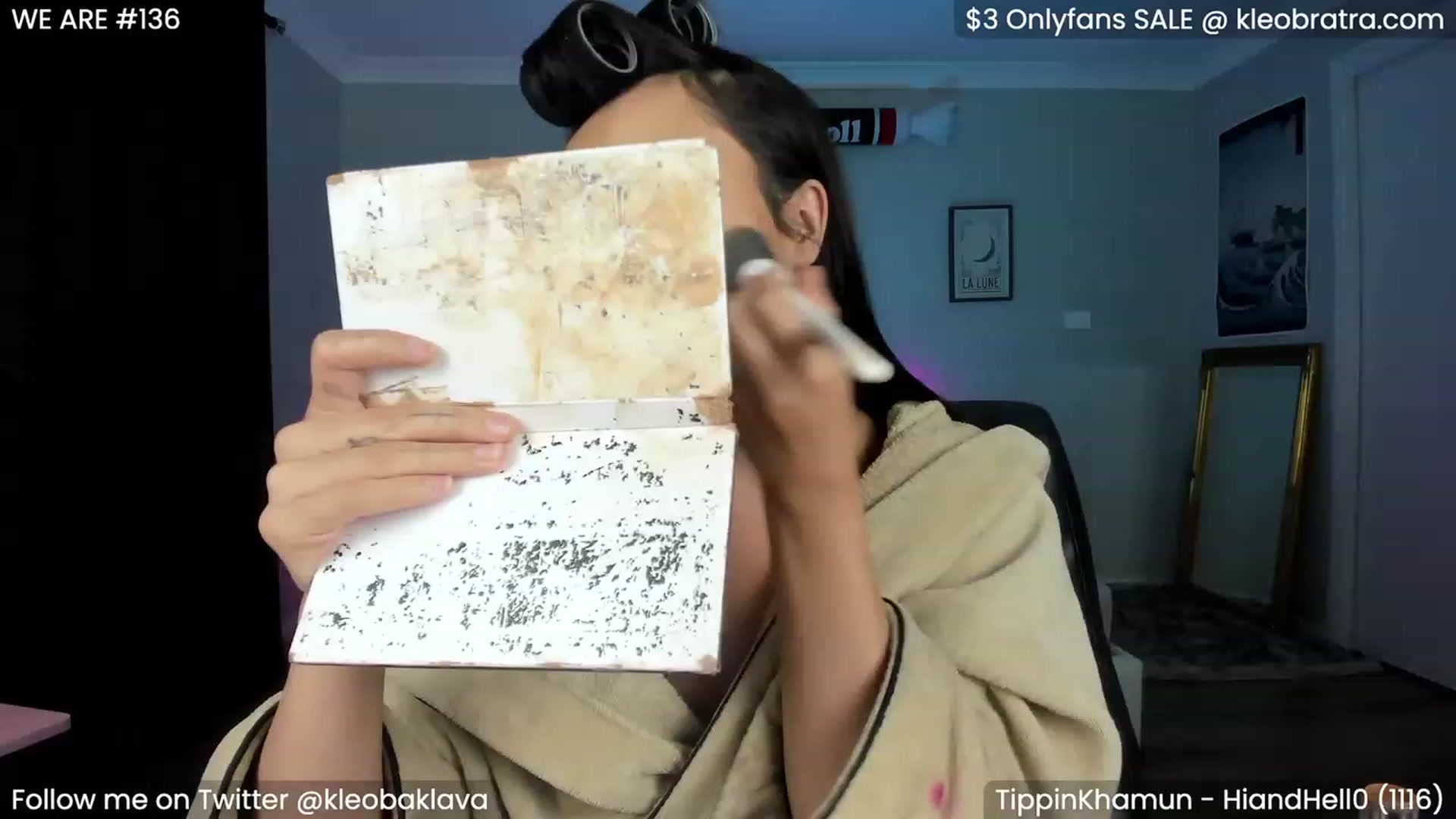 Gallery image thumbnail from KleoBratra's myfreecams stream on, 12/04/2022, 13:39 image 16 of 20