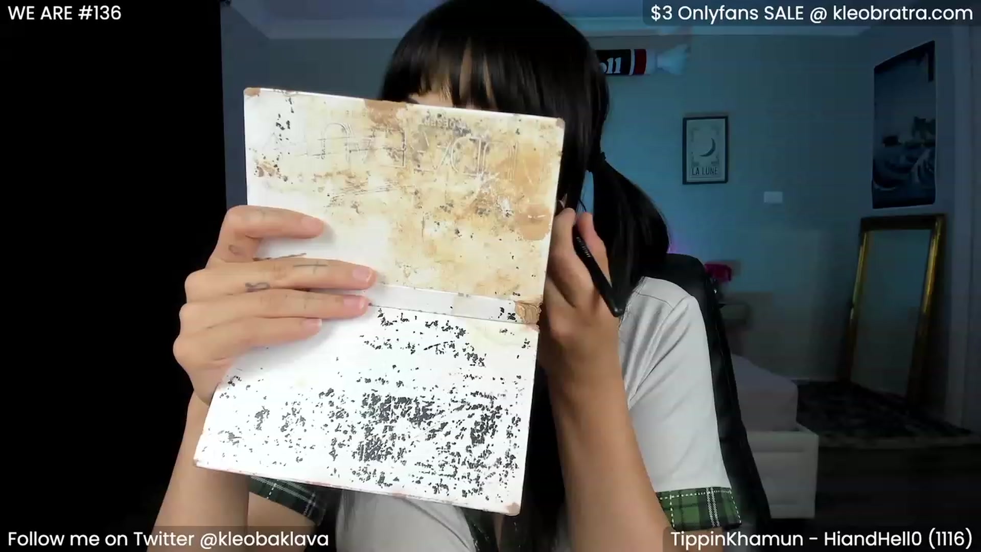 Gallery image thumbnail from KleoBratra's myfreecams stream on, 12/04/2022, 13:39 image 4 of 20