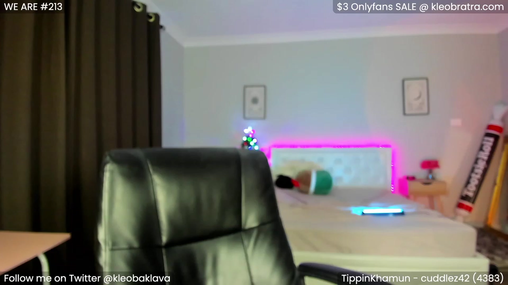 Gallery image thumbnail from KleoBratra's myfreecams stream on, 12/16/2022, 08:57 image 9 of 20