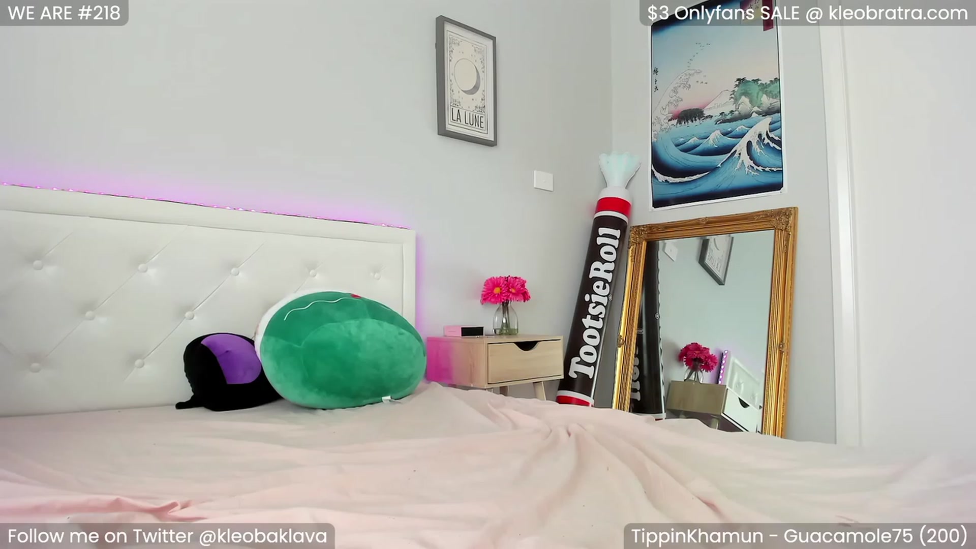 Gallery image thumbnail from KleoBratra's myfreecams stream on, 12/19/2022, 01:33 image 13 of 20