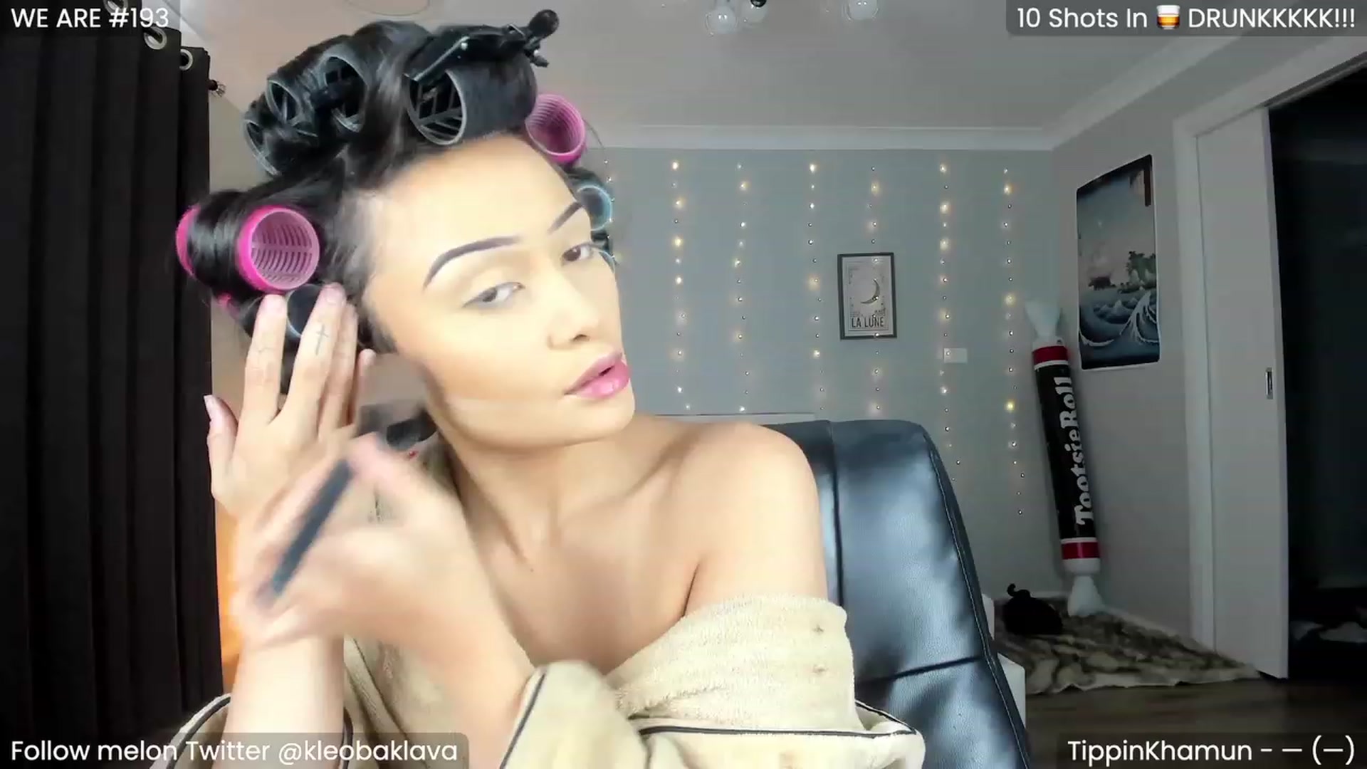 Gallery image thumbnail from KleoBratra's myfreecams stream on, 12/25/2022, 23:57 image 7 of 20