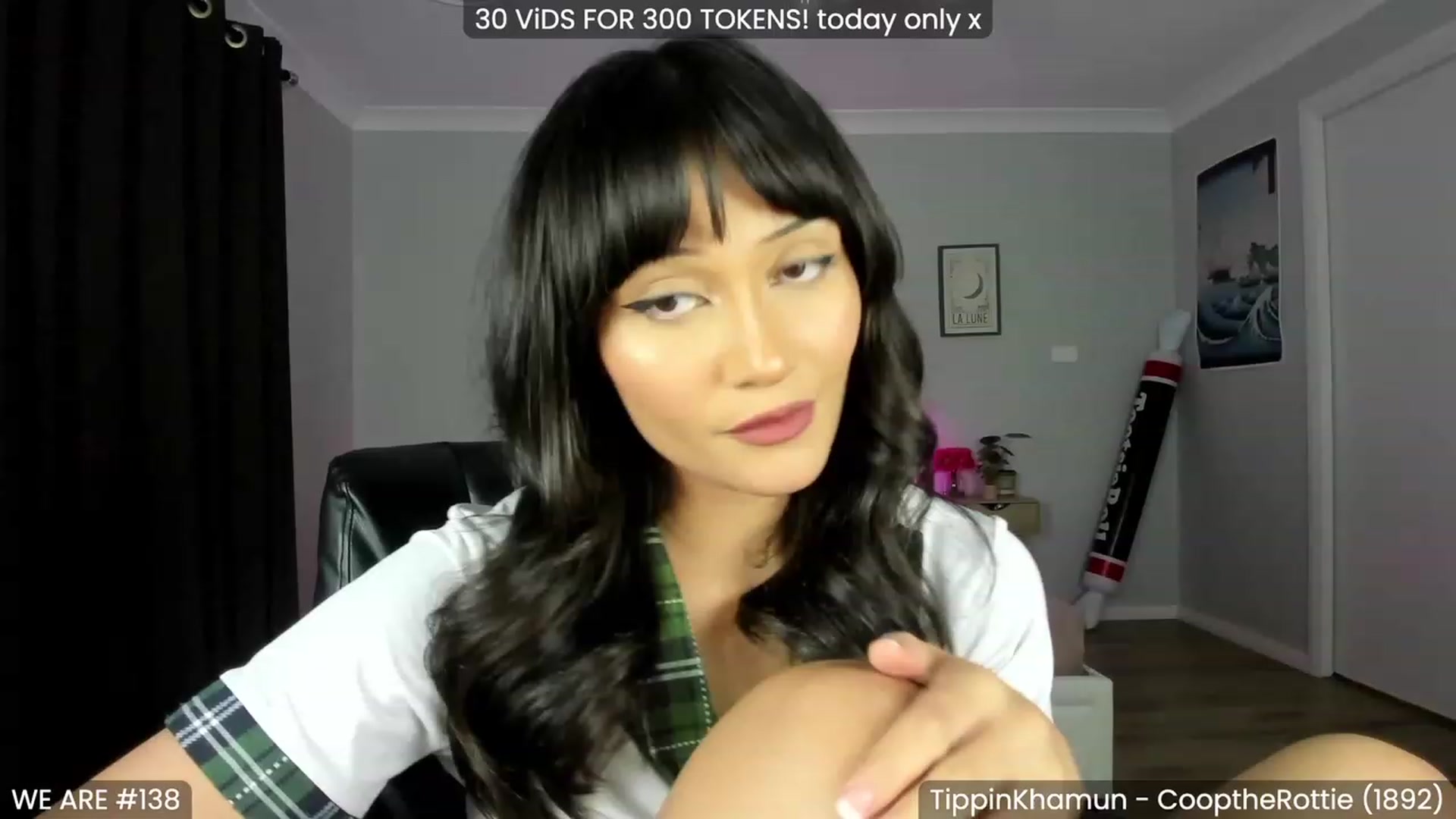 Gallery image thumbnail from KleoBratra's myfreecams stream on, 01/27/2023, 10:50 image 12 of 20
