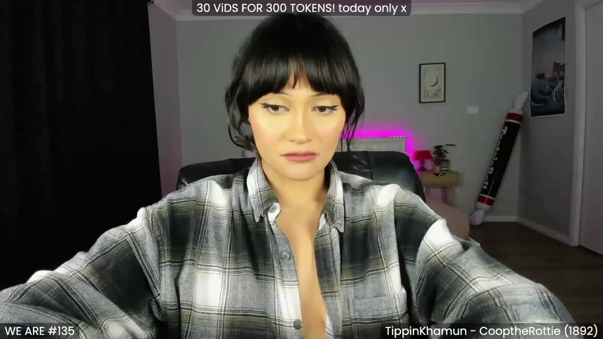 Gallery image thumbnail from KleoBratra's myfreecams stream on, 01/27/2023, 15:00 image 19 of 20