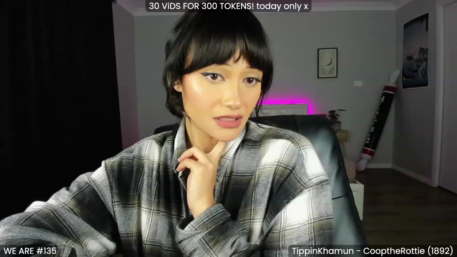 Gallery image thumbnail from KleoBratra's myfreecams stream on, 01/27/2023, 15:00 image 18 of 20