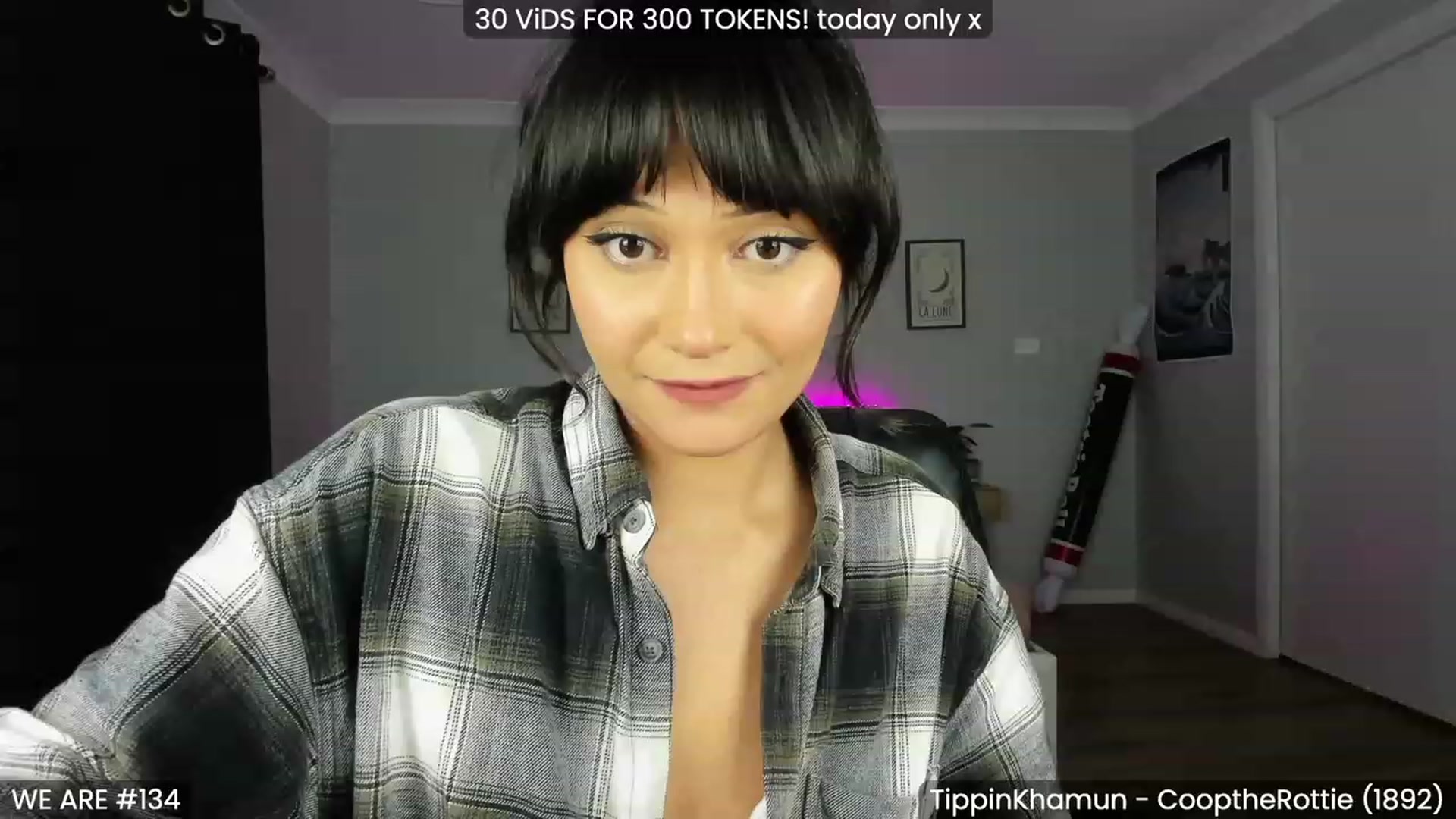 Gallery image thumbnail from KleoBratra's myfreecams stream on, 01/27/2023, 15:00 image 3 of 20