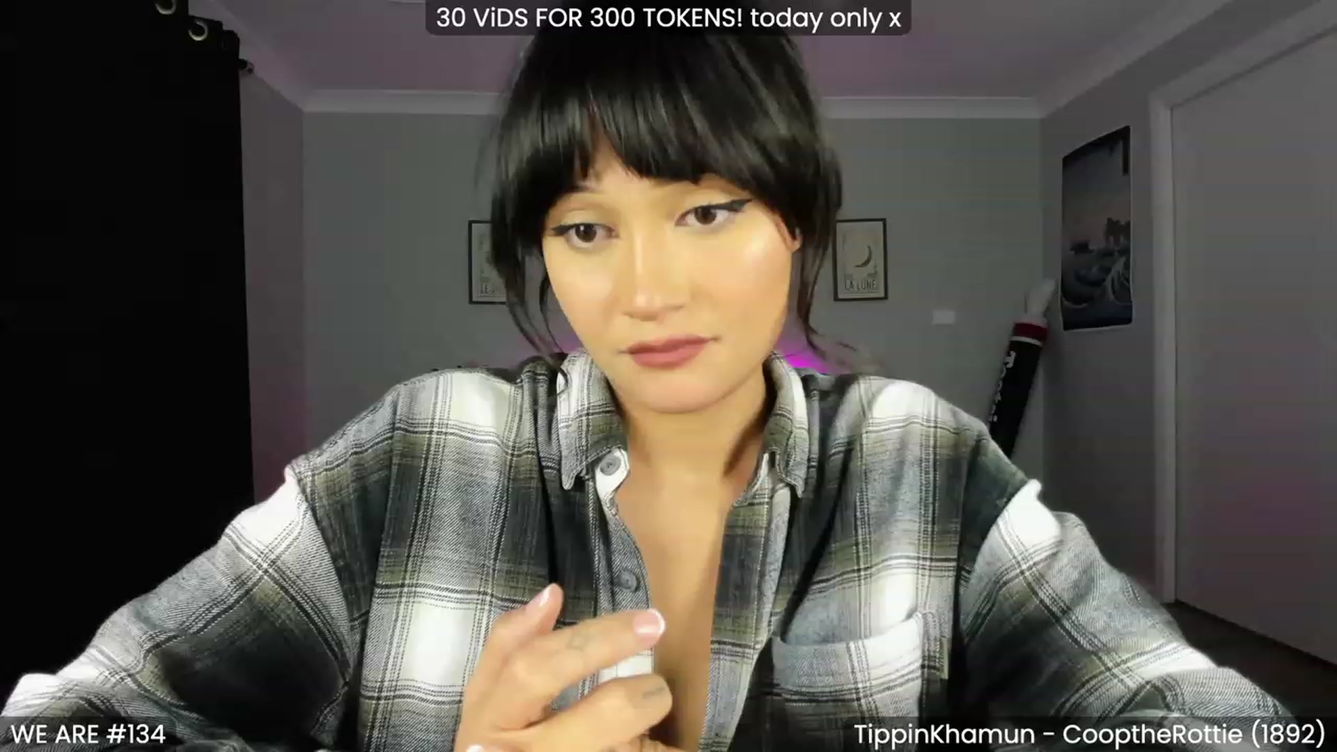 Gallery image thumbnail from KleoBratra's myfreecams stream on, 01/27/2023, 15:00 image 8 of 20