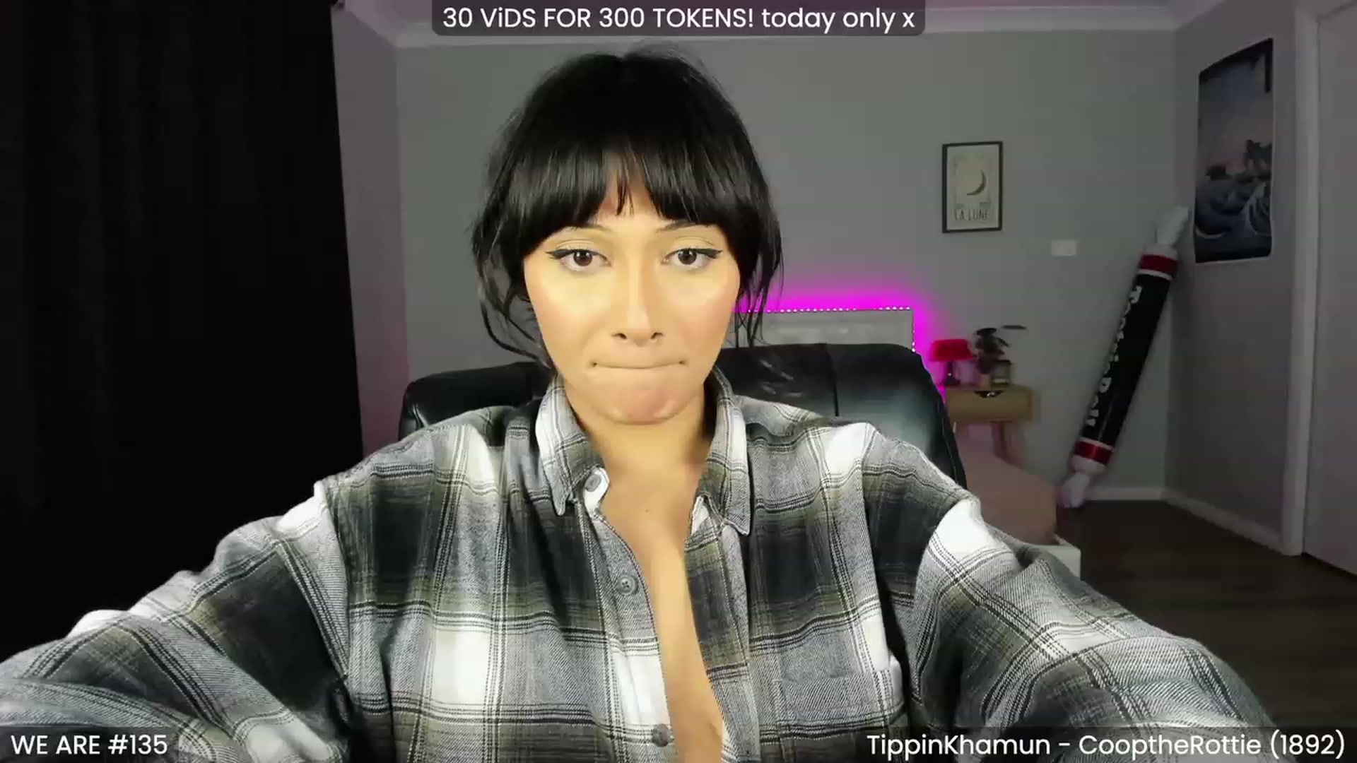 Gallery image thumbnail from KleoBratra's myfreecams stream on, 01/27/2023, 15:00 image 20 of 20