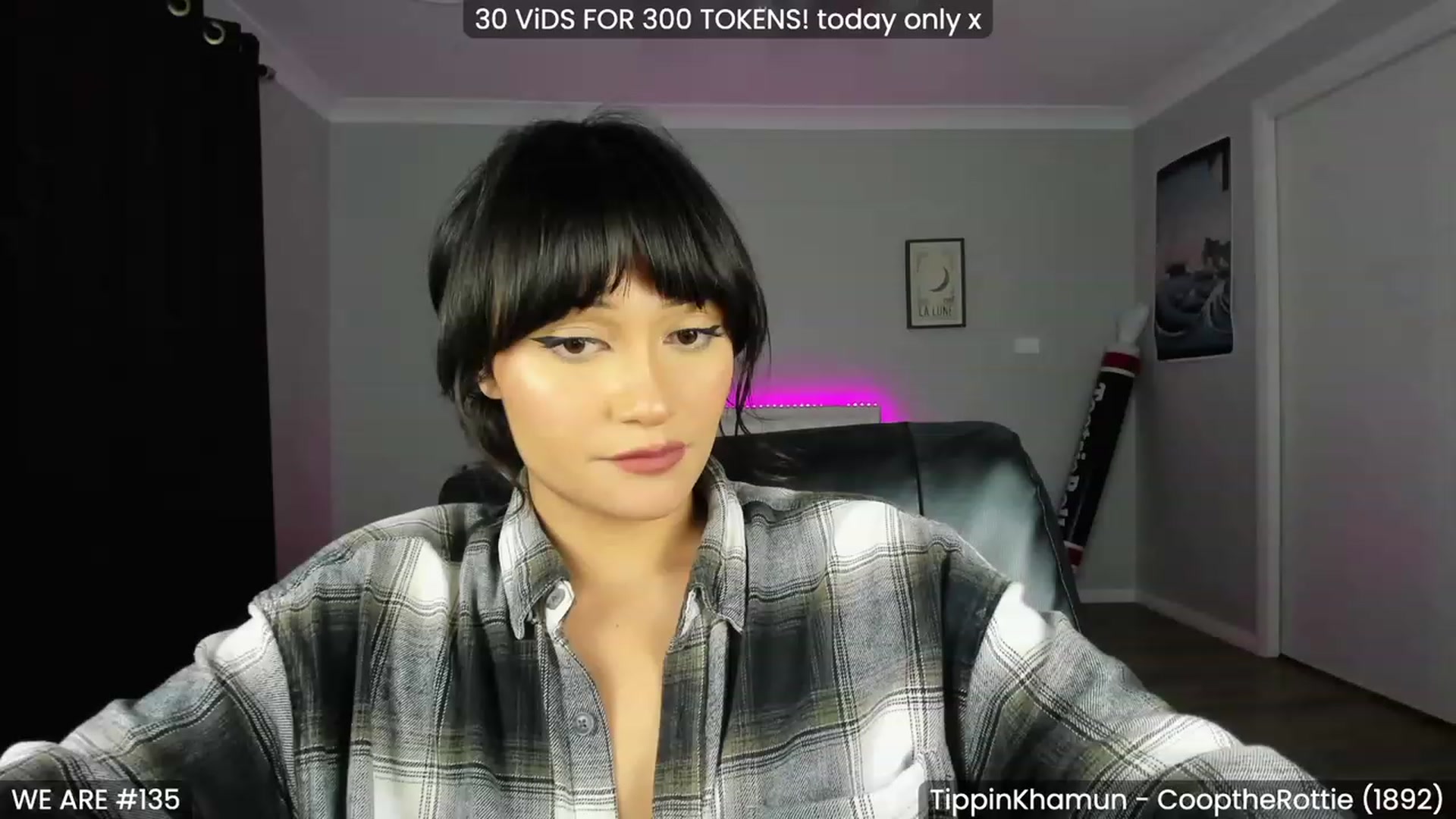 Gallery image thumbnail from KleoBratra's myfreecams stream on, 01/27/2023, 15:00 image 14 of 20