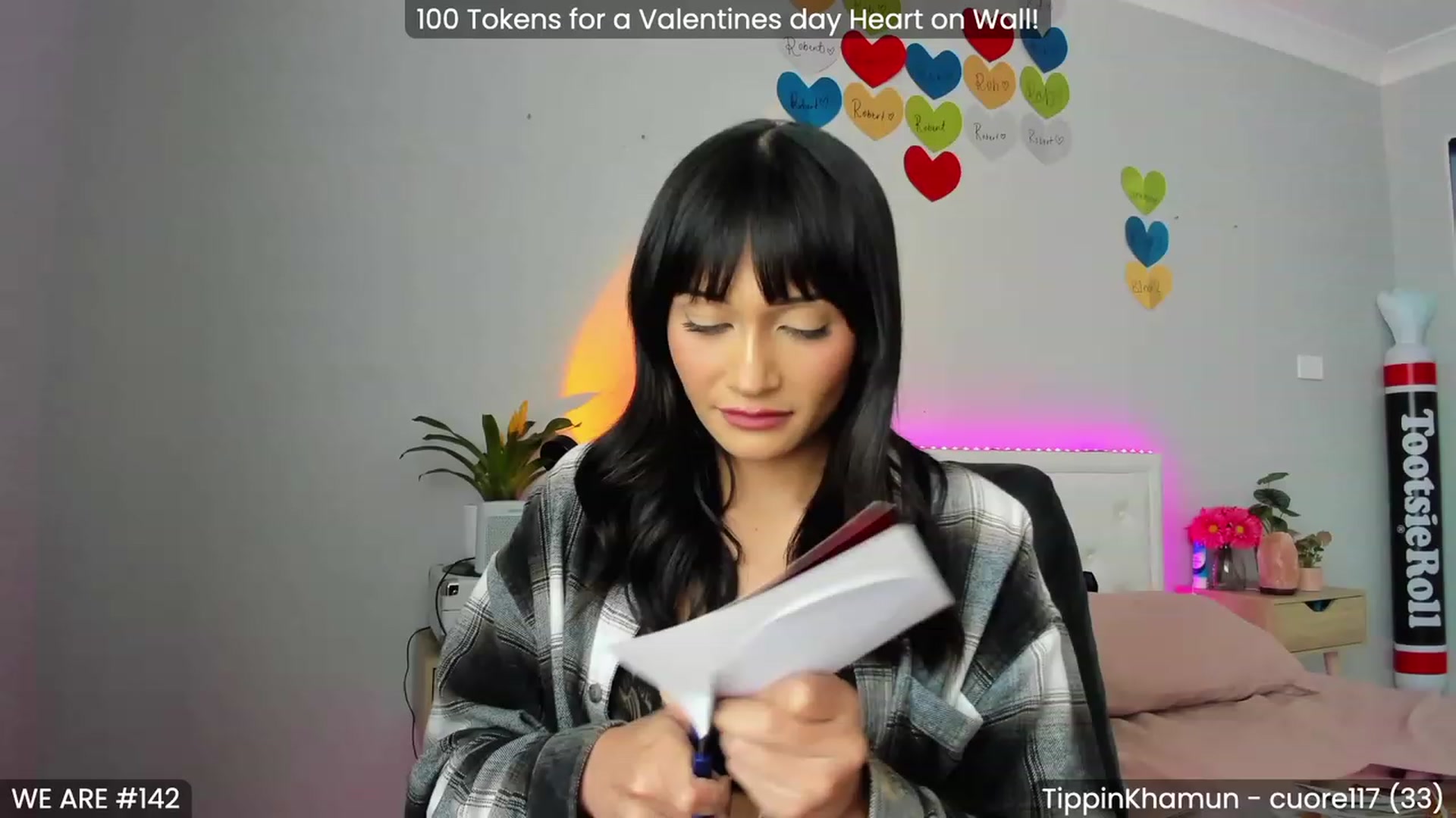 Gallery image thumbnail from KleoBratra's myfreecams stream on, 01/31/2023, 07:23 image 11 of 20