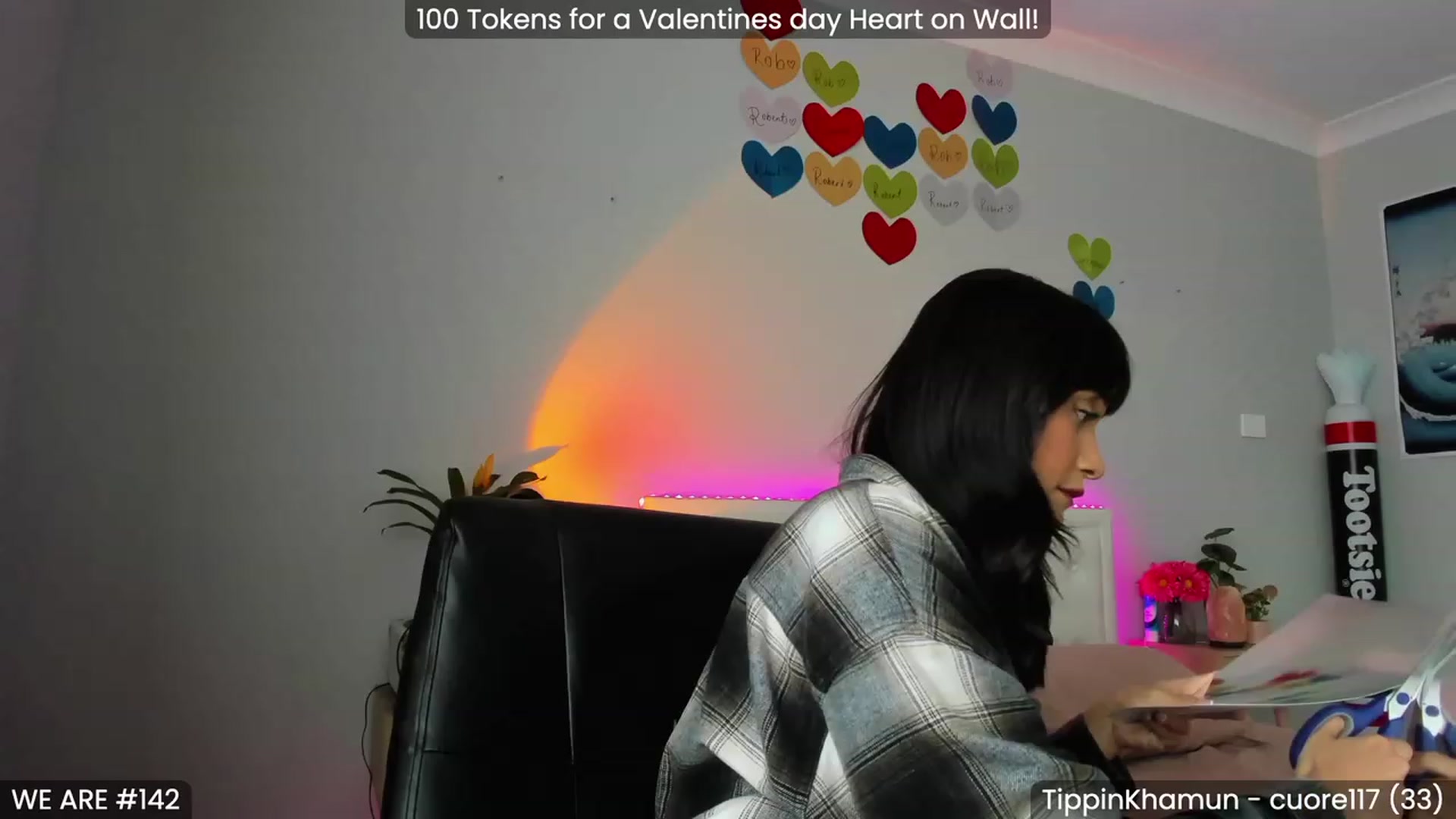 Gallery image thumbnail from KleoBratra's myfreecams stream on, 01/31/2023, 07:23 image 3 of 20
