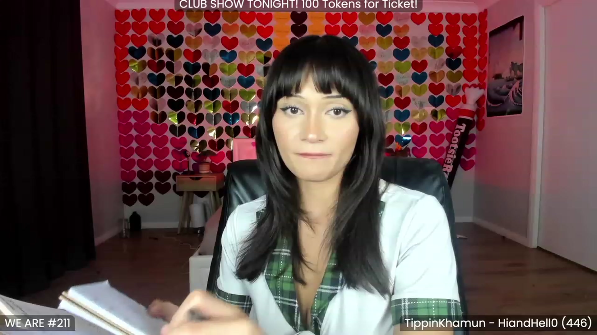 Gallery image thumbnail from KleoBratra's myfreecams stream on, 02/17/2023, 10:16 image 13 of 20