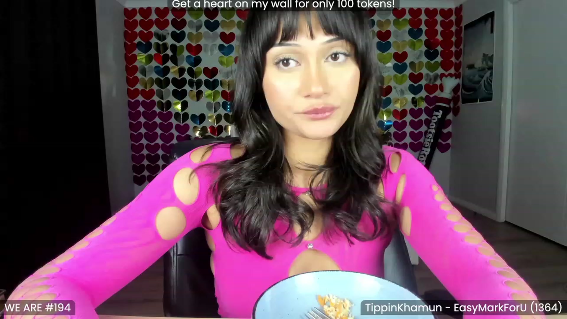 Gallery image thumbnail from KleoBratra's myfreecams stream on, 02/19/2023, 13:57 image 4 of 20