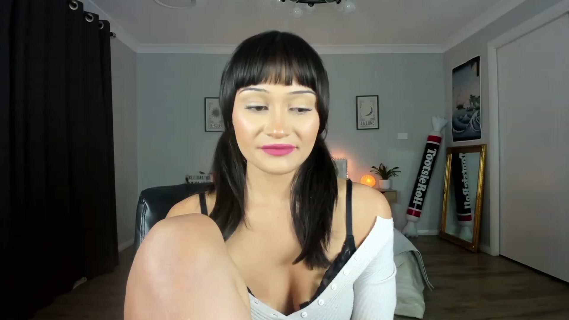 Gallery image thumbnail from KleoBratra's myfreecams stream on, 03/14/2023, 10:32 image 14 of 20