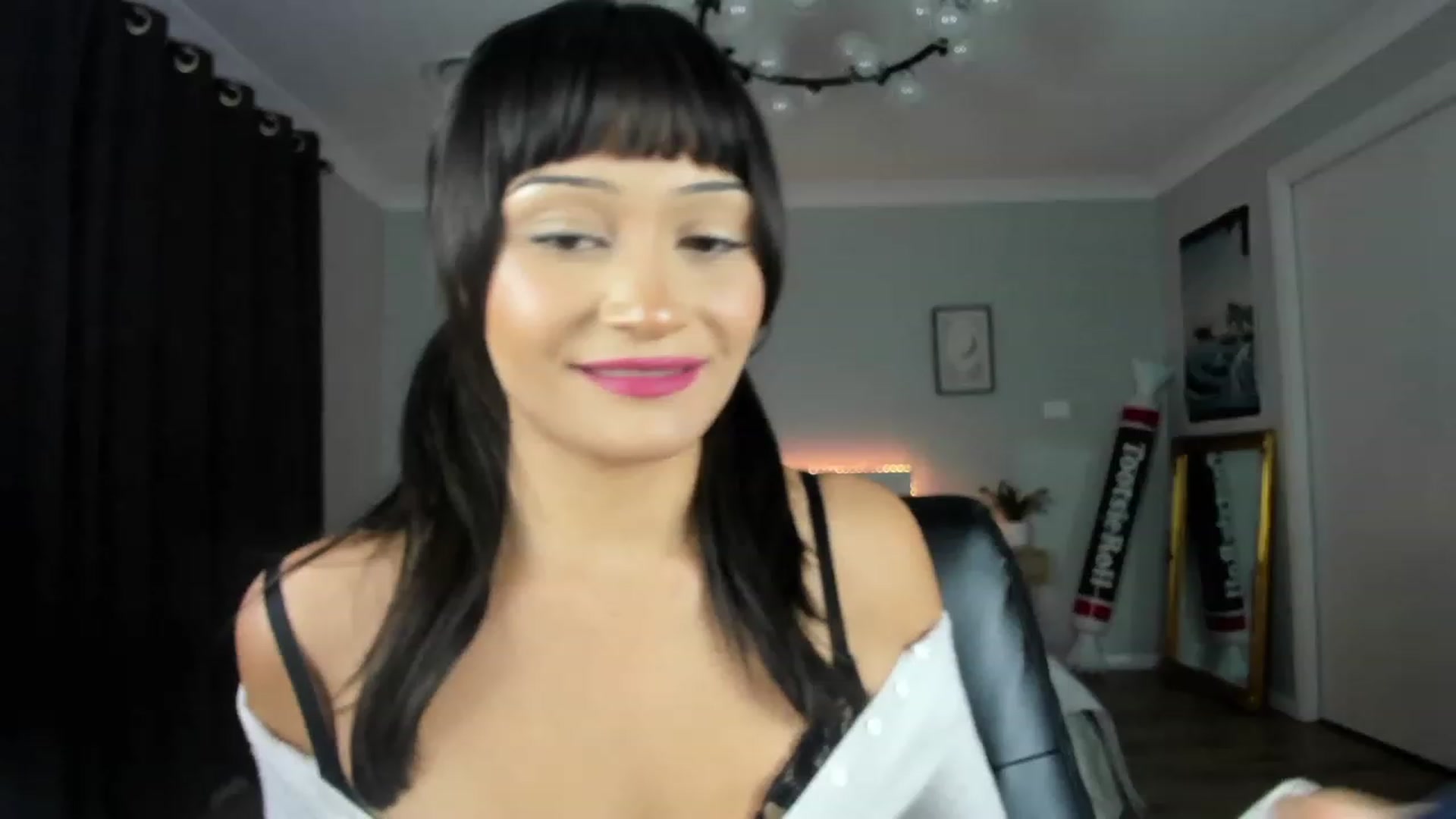 Gallery image thumbnail from KleoBratra's myfreecams stream on, 03/14/2023, 10:32 image 6 of 20