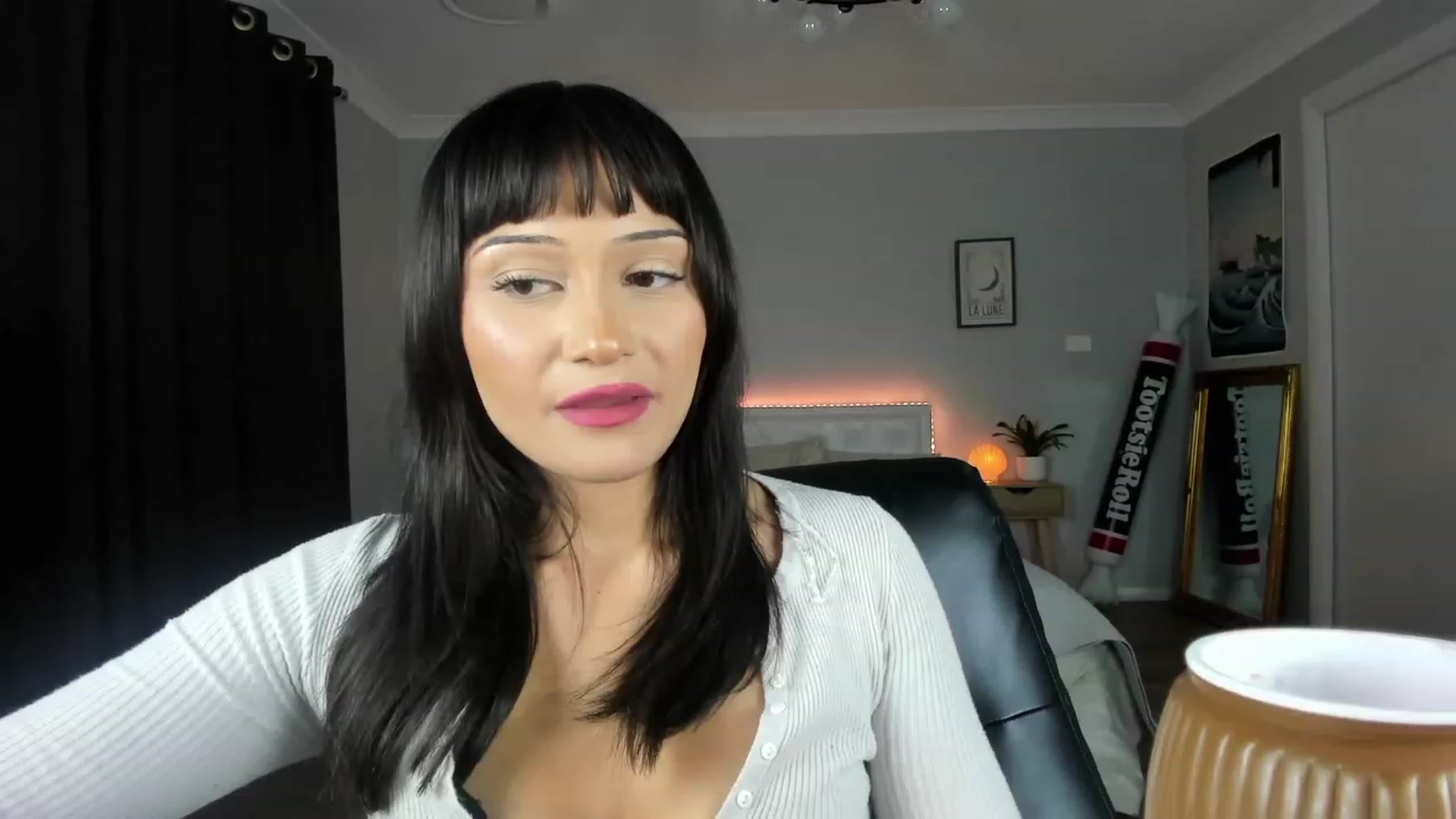 Gallery image thumbnail from KleoBratra's myfreecams stream on, 03/14/2023, 11:10 image 11 of 20