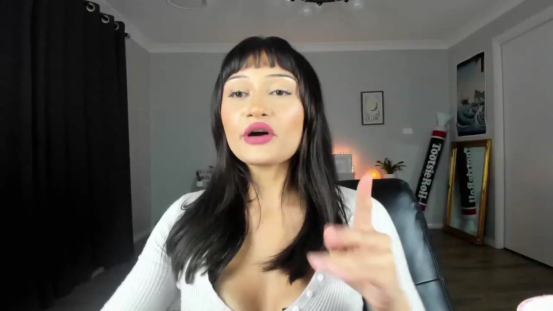Gallery image thumbnail from KleoBratra's myfreecams stream on, 03/14/2023, 11:10 image 9 of 20