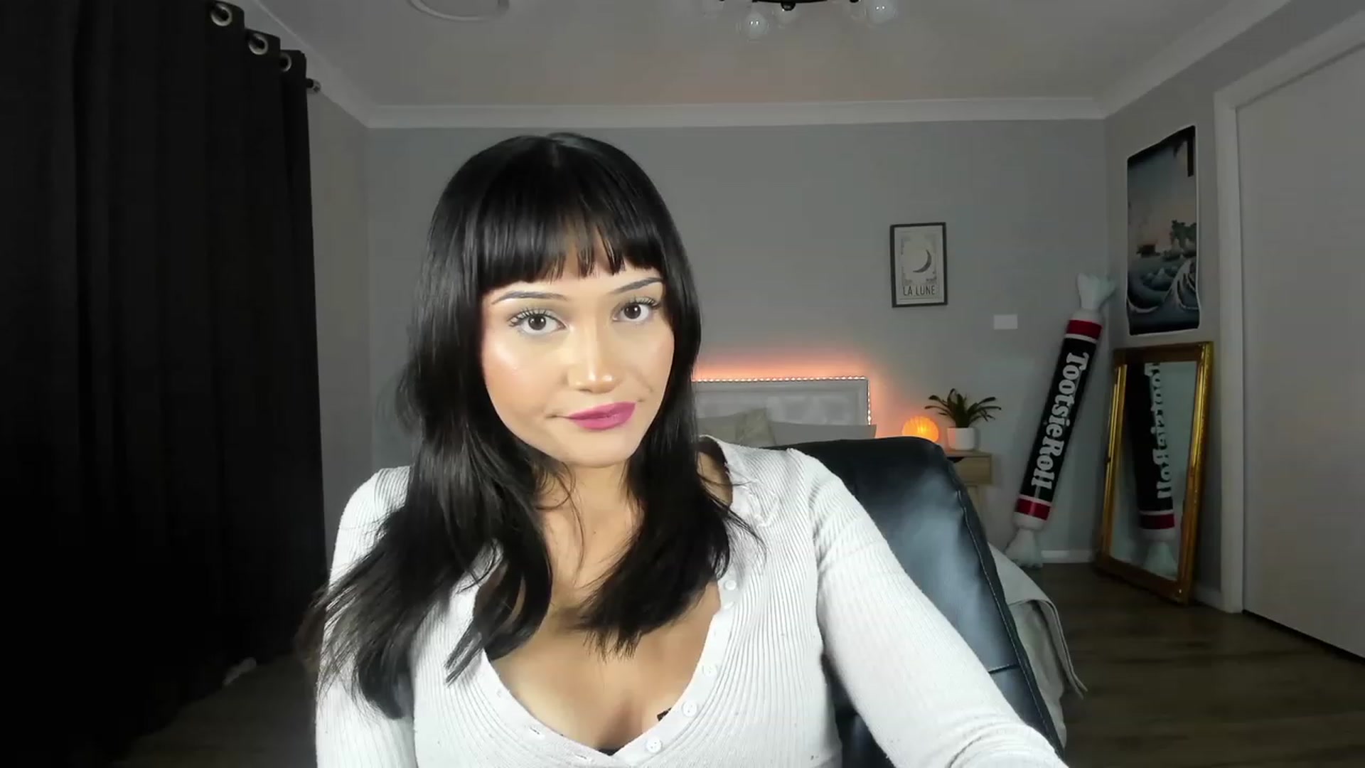 Gallery image thumbnail from KleoBratra's myfreecams stream on, 03/14/2023, 11:10 image 10 of 20