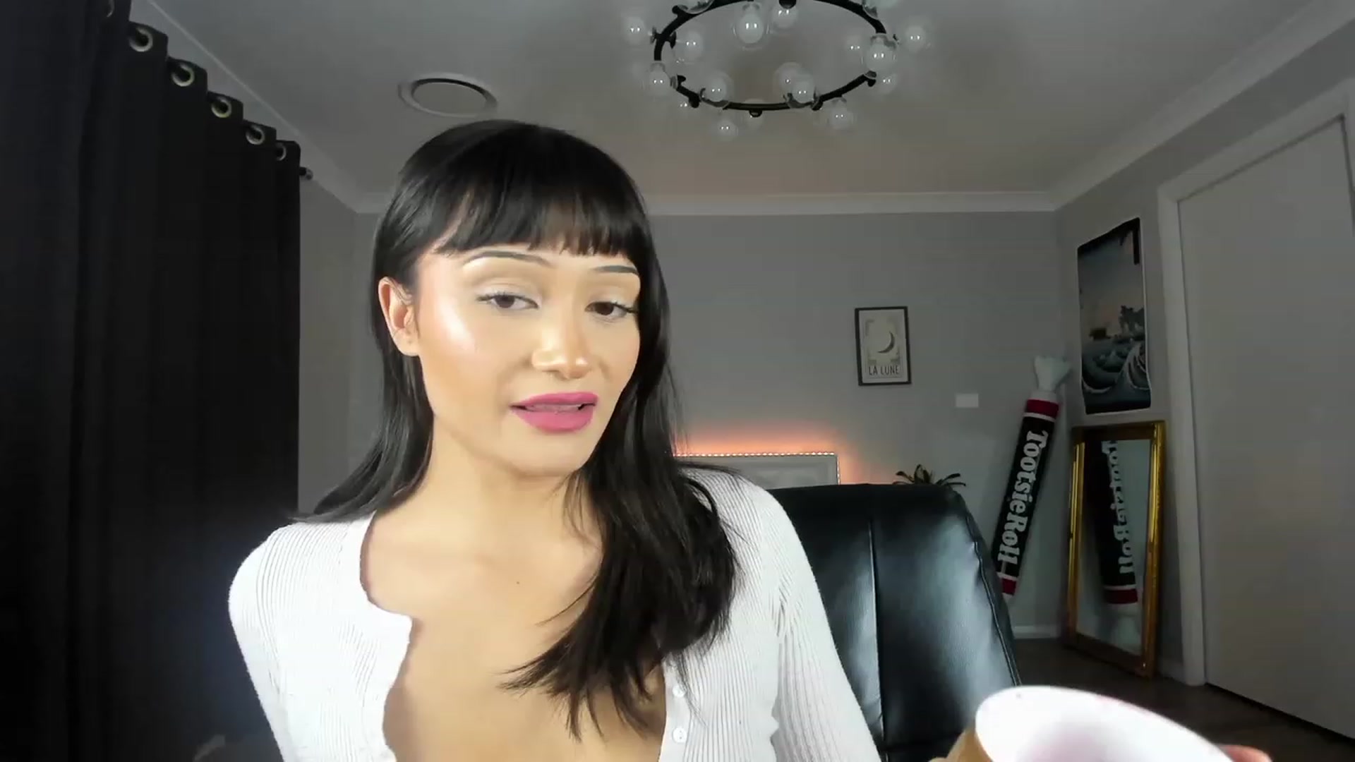 Gallery image thumbnail from KleoBratra's myfreecams stream on, 03/14/2023, 11:10 image 15 of 20