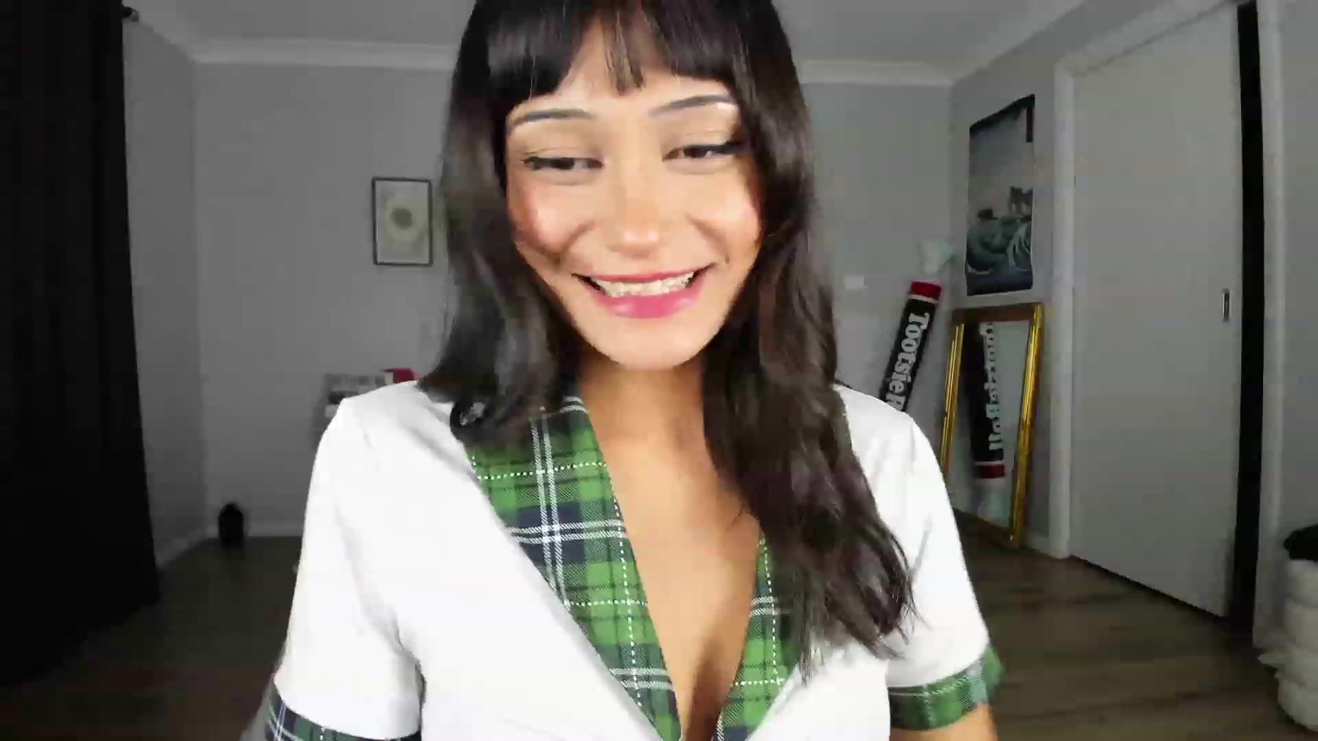 Gallery image thumbnail from KleoBratra's myfreecams stream on, 03/27/2023, 09:33 image 7 of 20