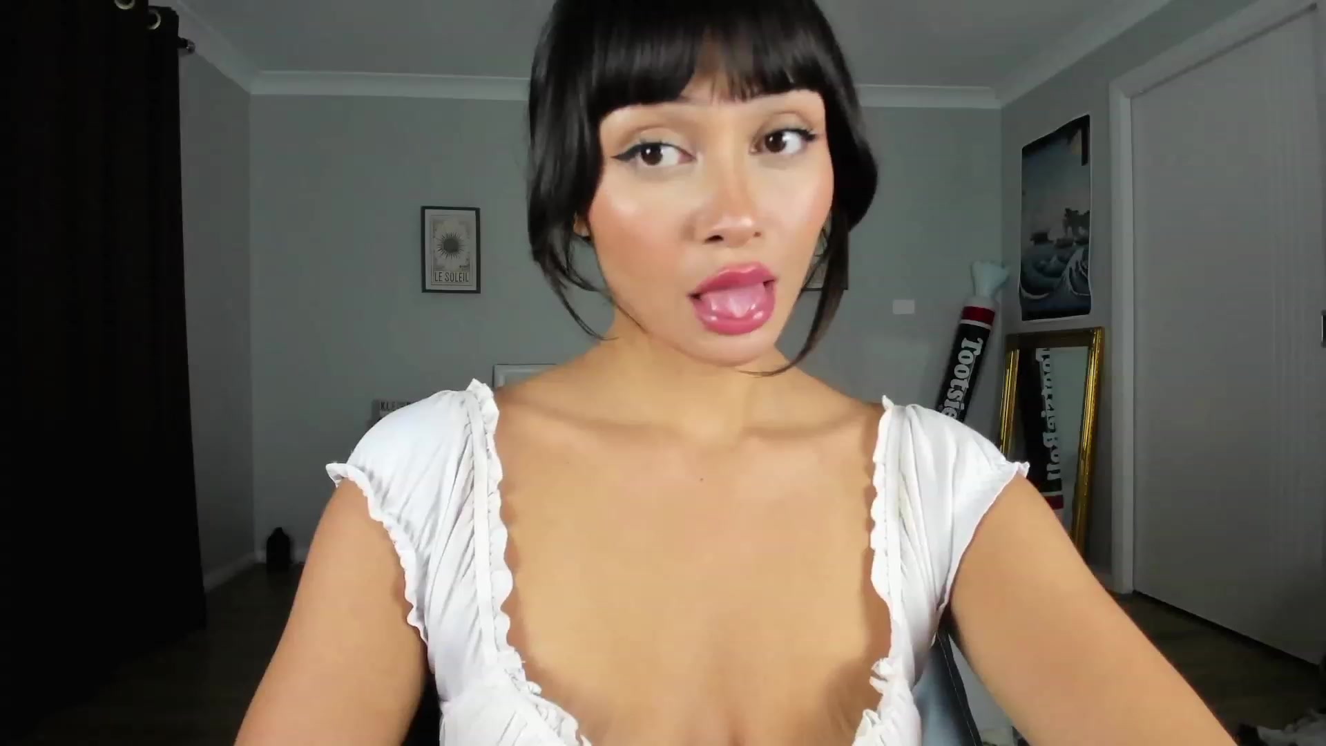 Gallery image thumbnail from KleoBratra's myfreecams stream on, 03/27/2023, 16:04 image 1 of 20