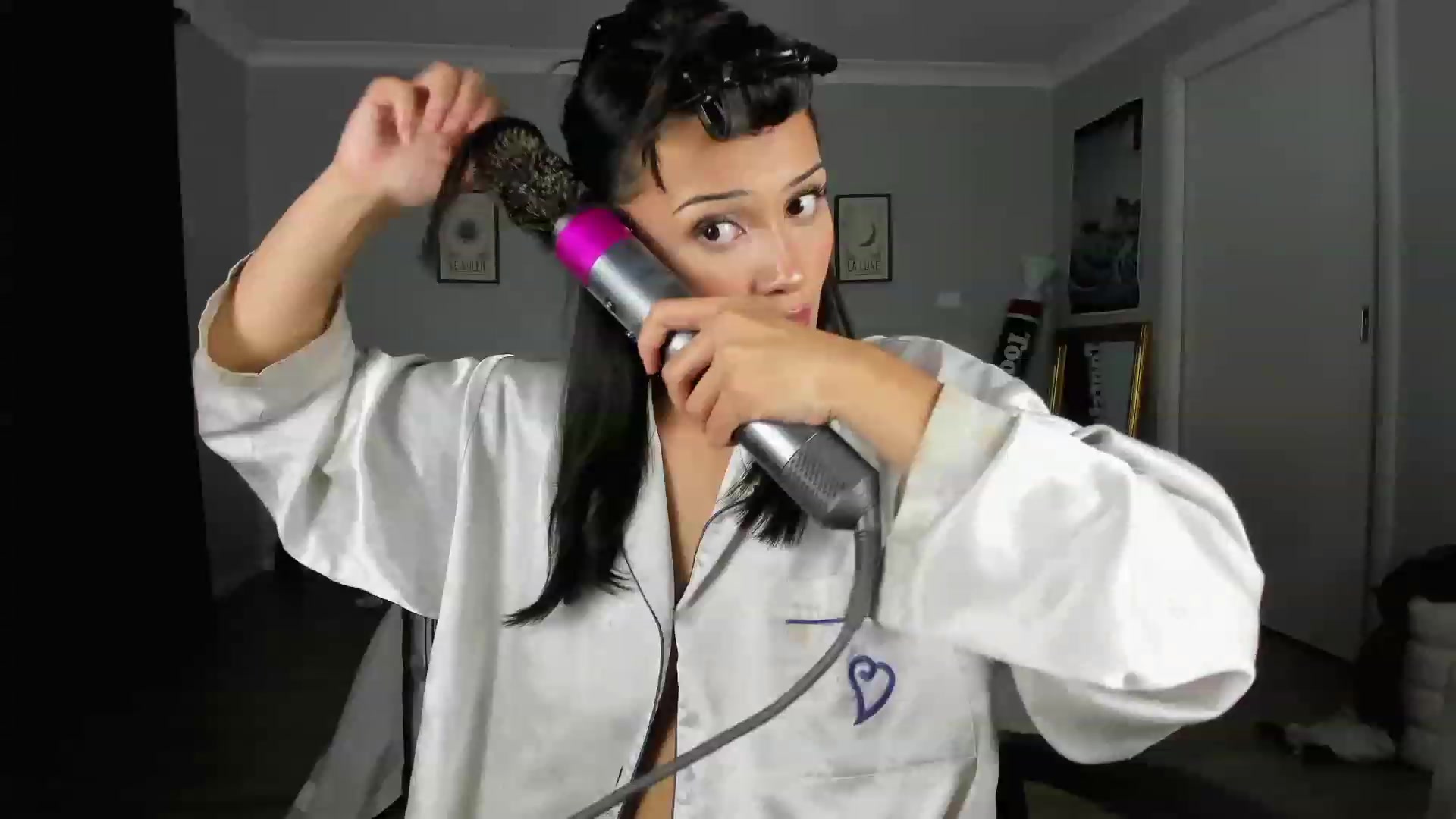 Gallery image thumbnail from KleoBratra's myfreecams stream on, 03/27/2023, 19:32 image 3 of 20
