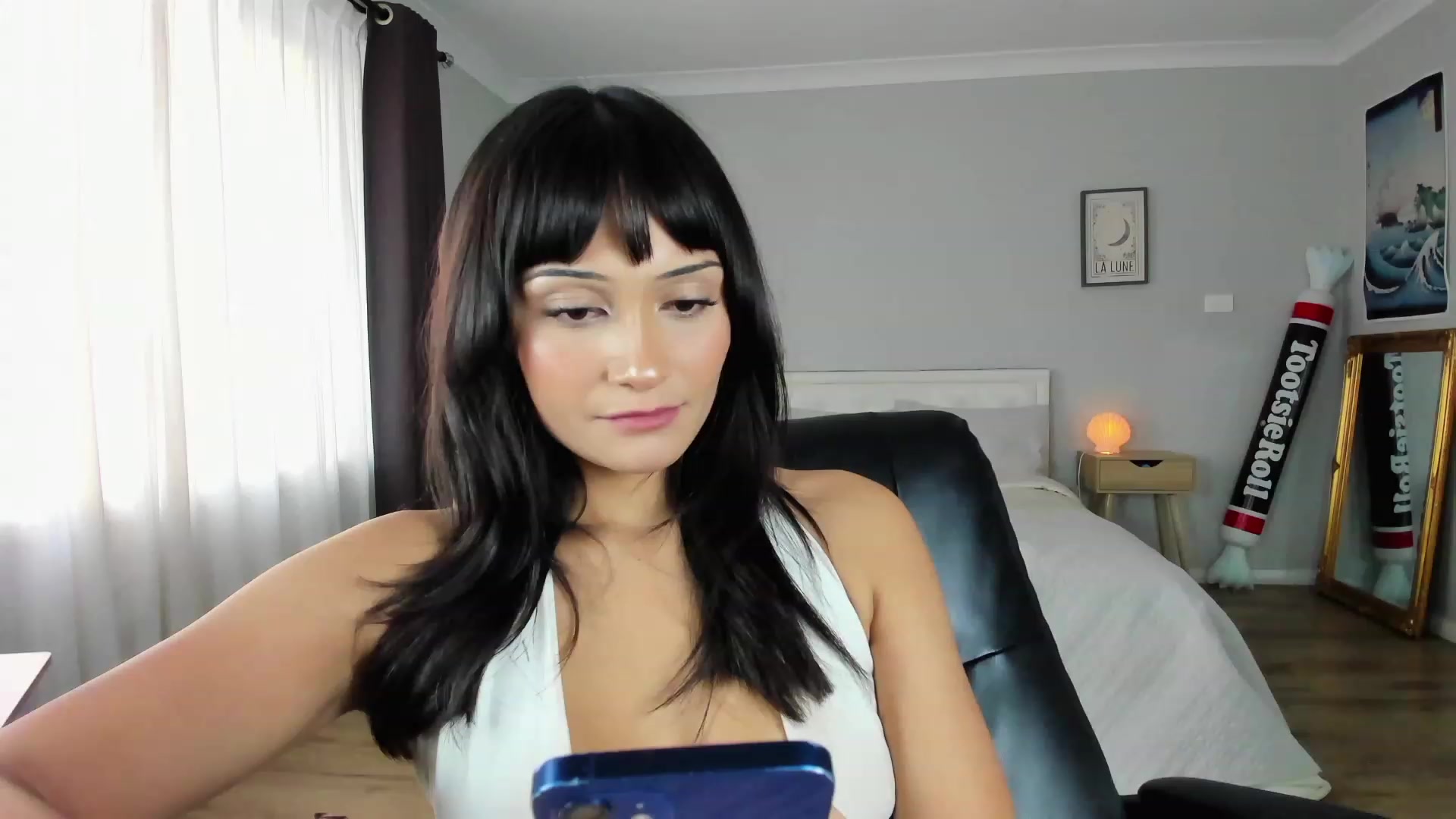Gallery image thumbnail from KleoBratra's myfreecams stream on, 03/27/2023, 20:40 image 16 of 20