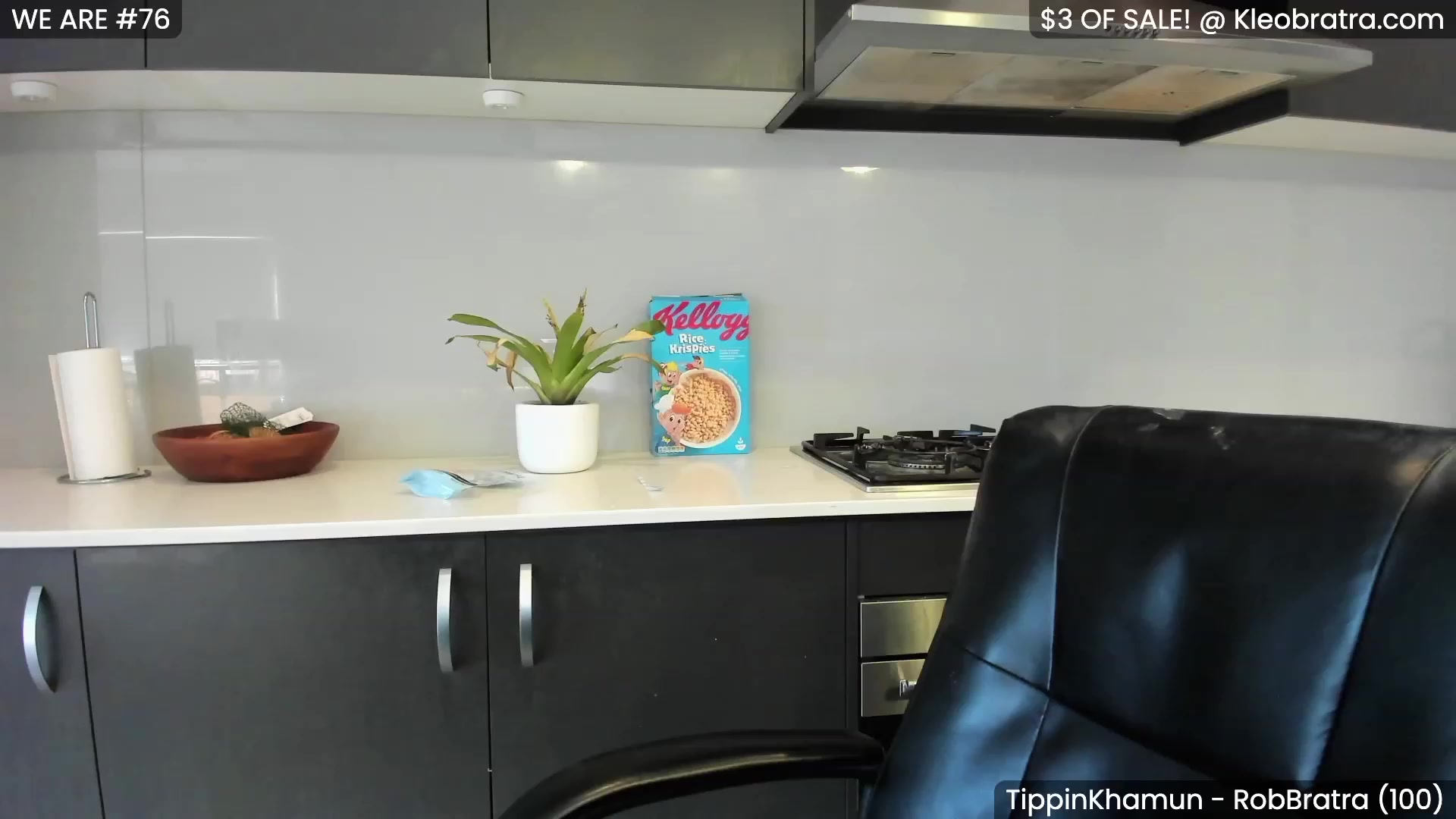Gallery image thumbnail from KleoBratra's myfreecams stream on, 04/08/2023, 03:28 image 5 of 20