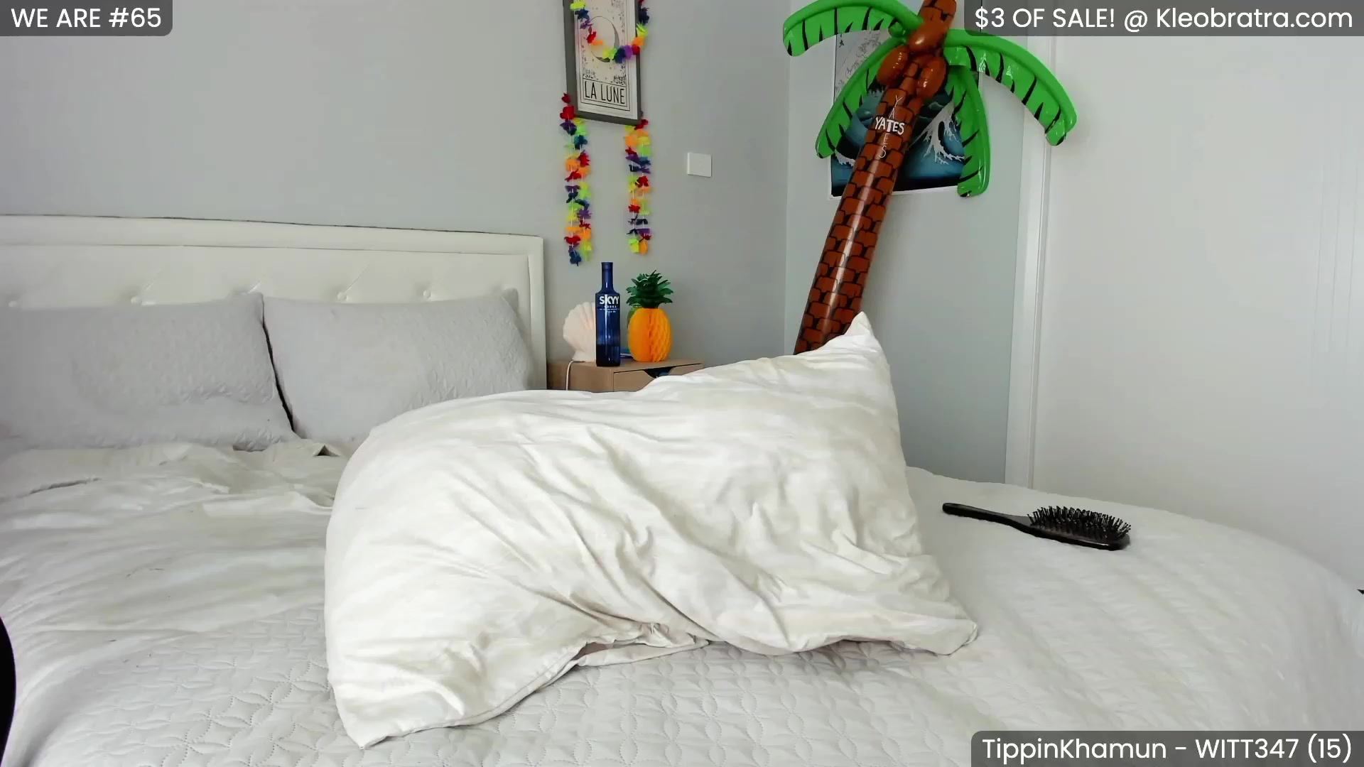 Gallery image thumbnail from KleoBratra's myfreecams stream on, 04/09/2023, 01:36 image 3 of 20