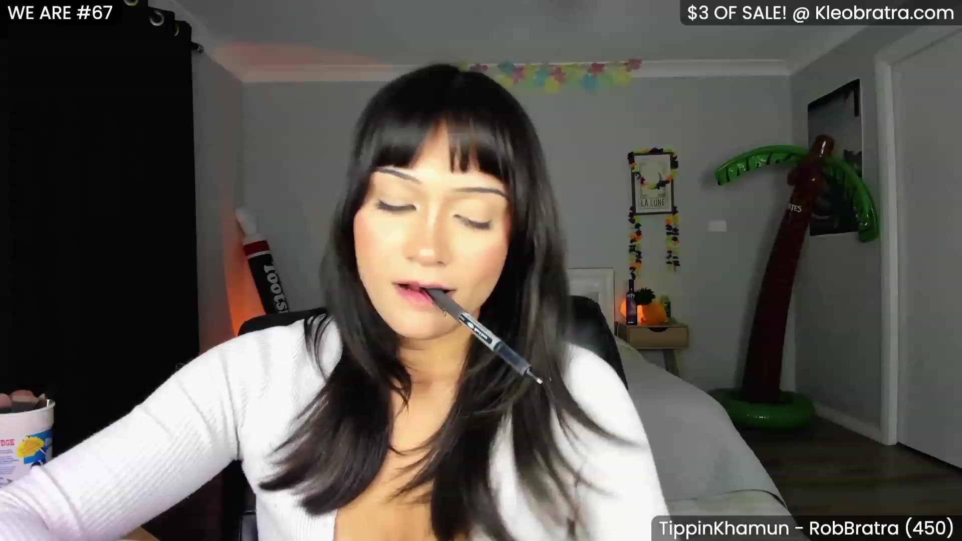 Gallery image thumbnail from KleoBratra's myfreecams stream on, 04/10/2023, 08:07 image 1 of 20