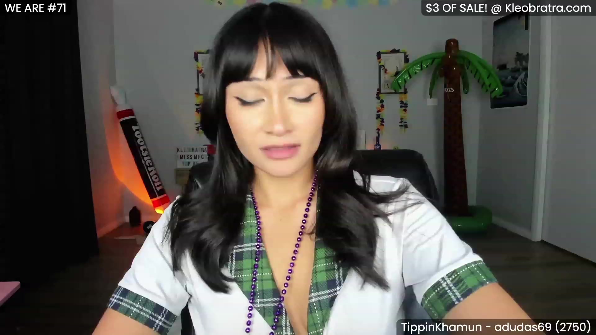 Gallery image thumbnail from KleoBratra's myfreecams stream on, 04/13/2023, 11:15 image 16 of 20