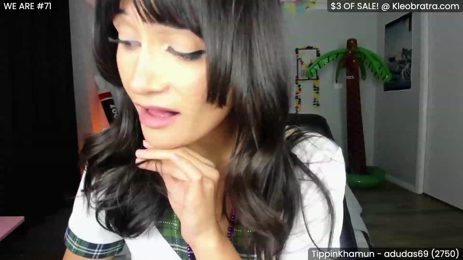 Gallery image thumbnail from KleoBratra's myfreecams stream on, 04/13/2023, 11:15 image 18 of 20