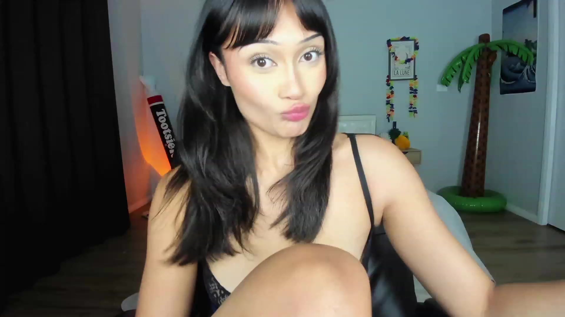 Gallery image thumbnail from KleoBratra's myfreecams stream on, 04/18/2023, 10:48 image 19 of 20