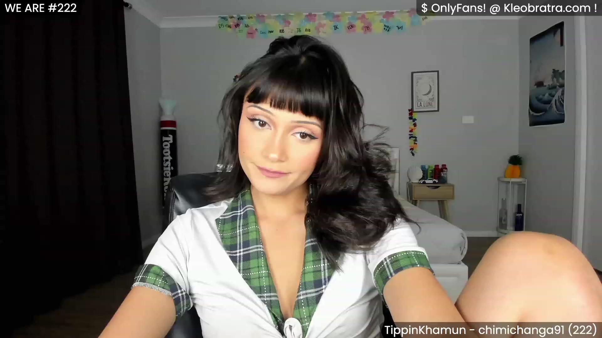 Gallery image thumbnail from KleoBratra's myfreecams stream on, 05/02/2023, 09:00 image 2 of 20