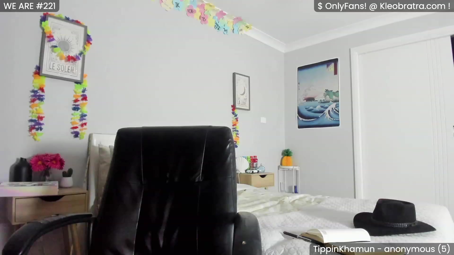 Gallery image thumbnail from KleoBratra's myfreecams stream on, 05/03/2023, 08:07 image 9 of 20